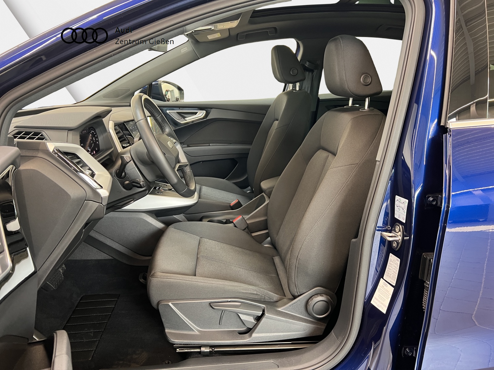 Q4 e-tron Sportback 40 basis MATRIX Pano Navi Plus