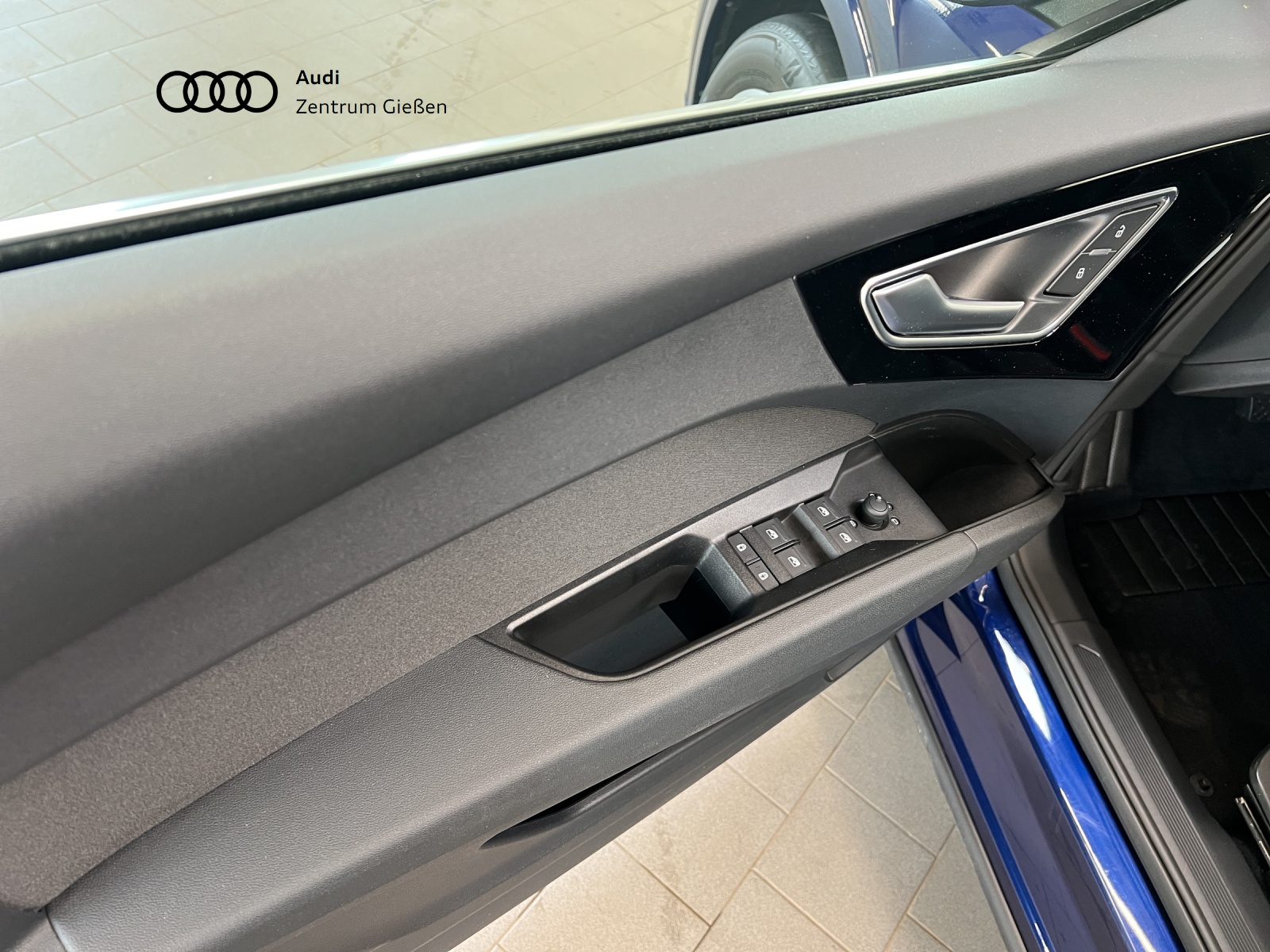 Q4 e-tron Sportback 40 basis MATRIX Pano Navi Plus