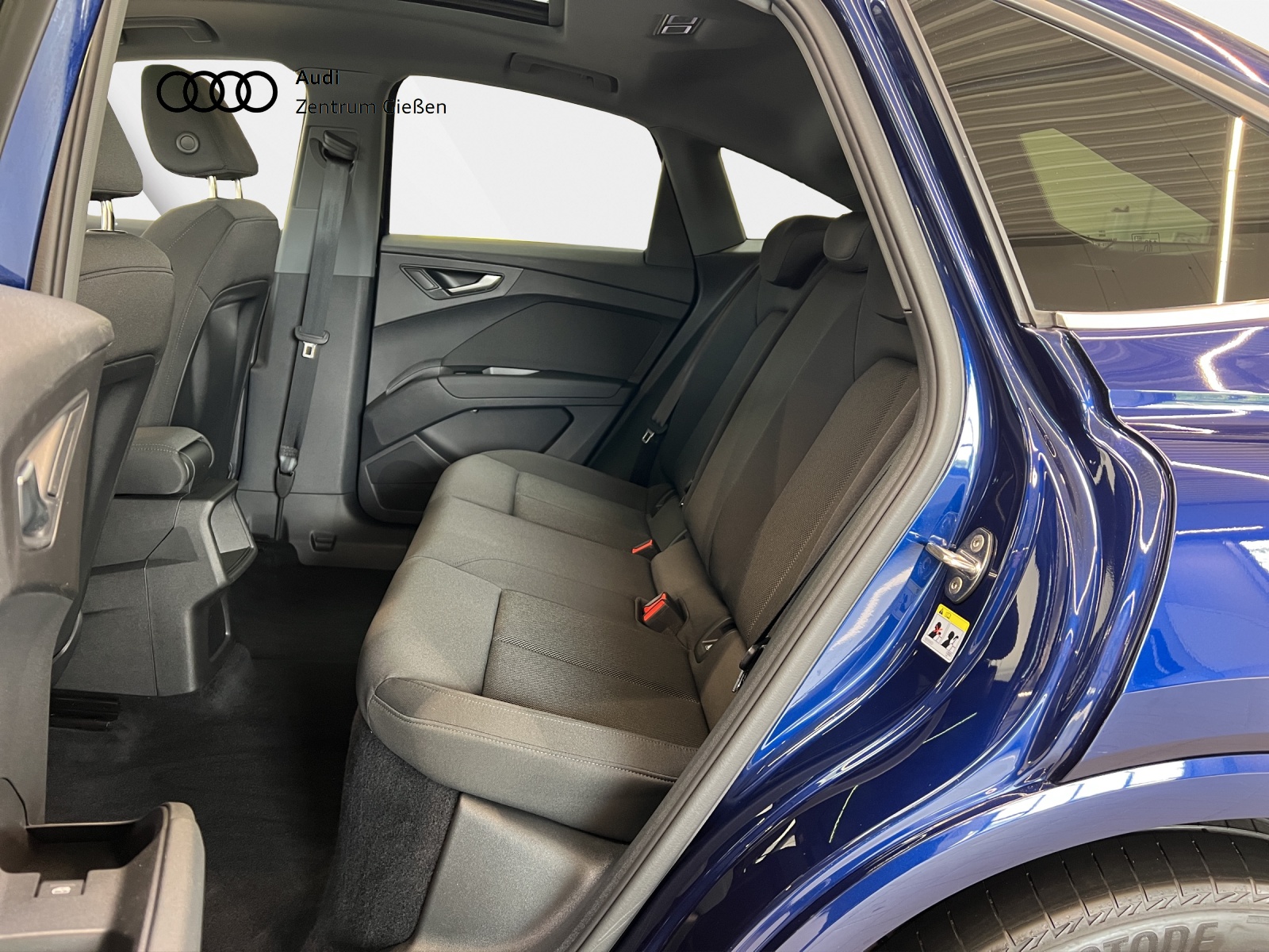 Q4 e-tron Sportback 40 basis MATRIX Pano Navi Plus