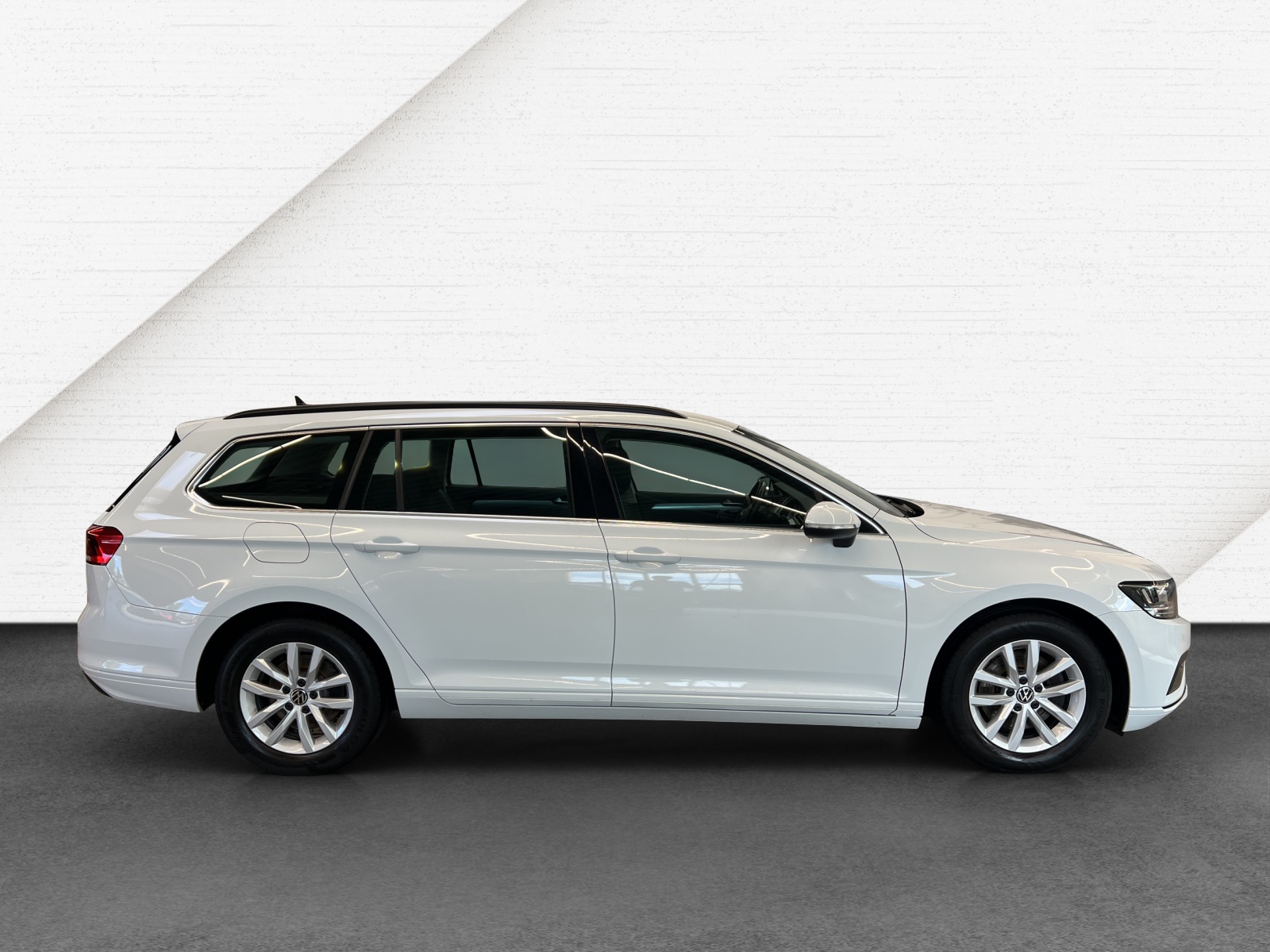 Passat Variant 2.0 TDI DSG Business LED TravelAssist Navi Rückkamera