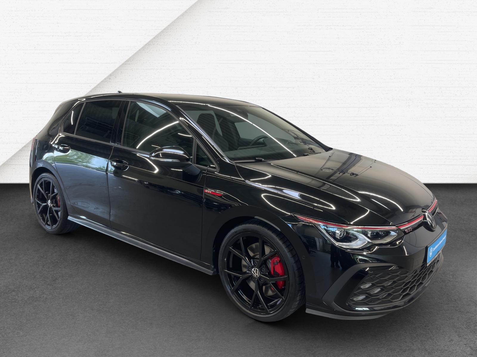 Golf VIII 2.0 TSI DSG GTI IQ-Light DCC HeadUp Navi Alu-19Zoll