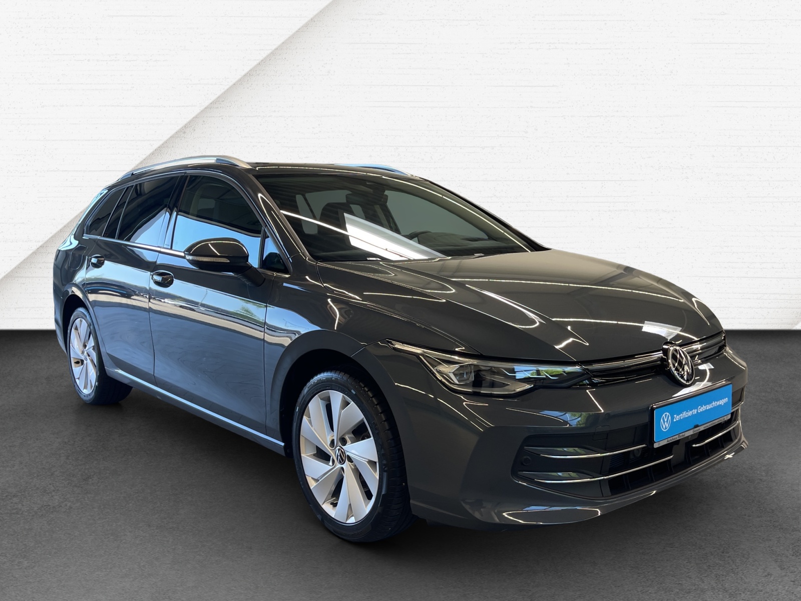 Golf VIII Variant 1.5 eTSI DSG Style LED-Plus Panodach HeadUp Navi AHK