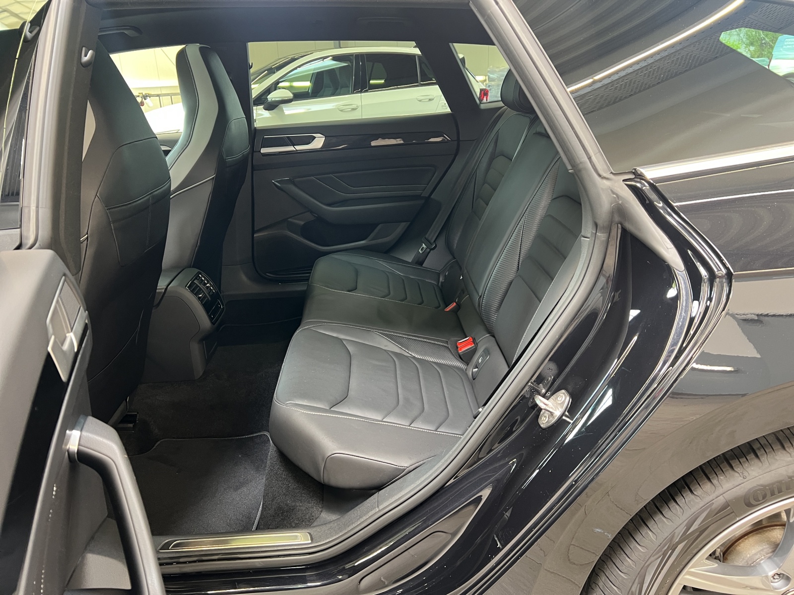 Arteon Shooting Brake 2.0 TSI DSG R-Line Leder Standheizung Schiebedach