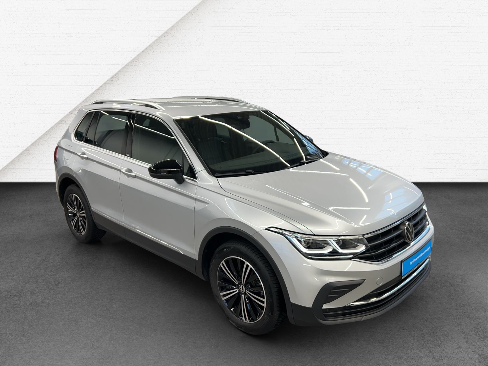 Tiguan 2.0 TDI DSG Move LED-Matrix Navi El.Klappe AHK 18Zoll-Alu