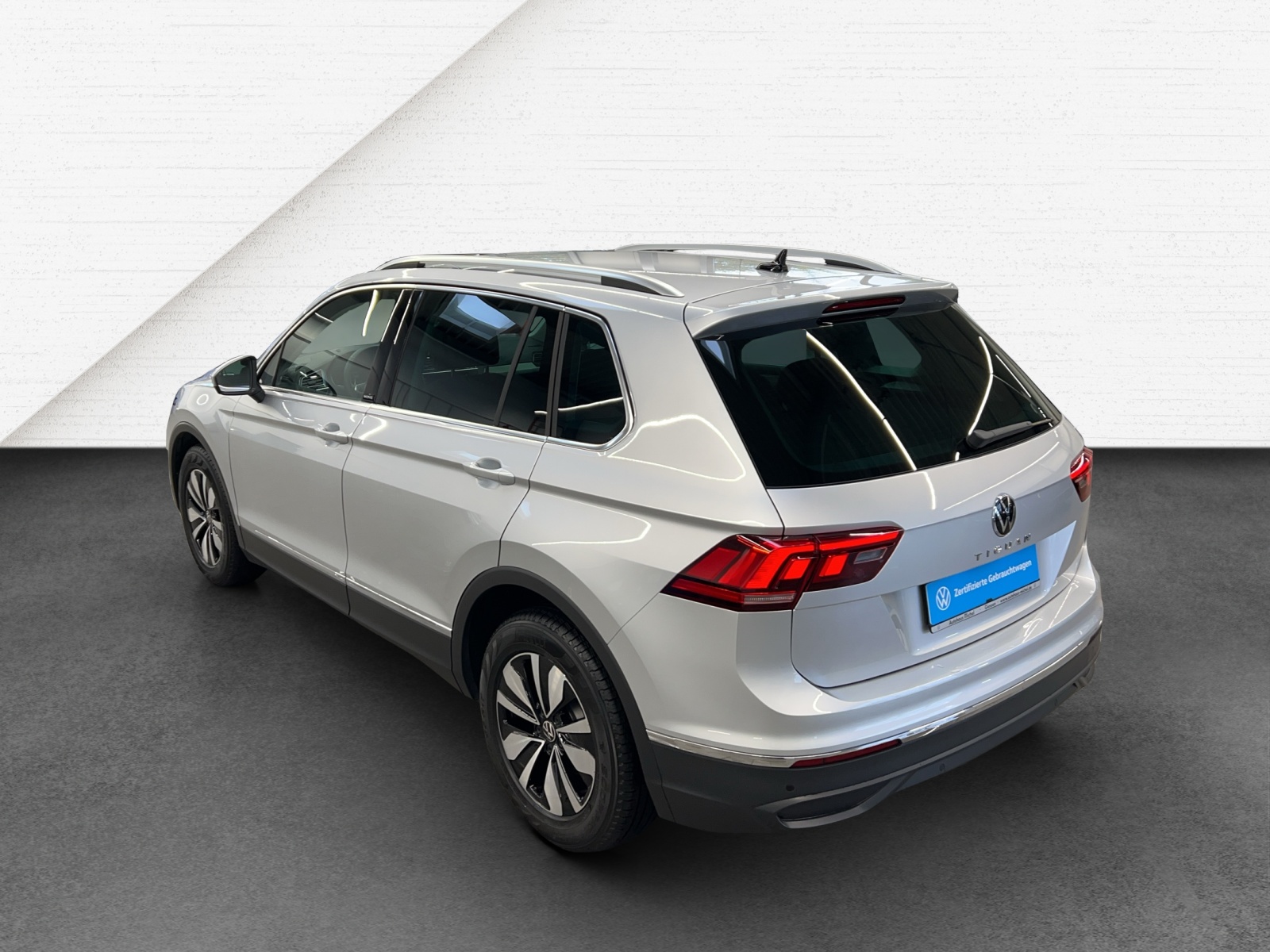 Tiguan 2.0 TDI DSG Move ACC LED Navi AHK