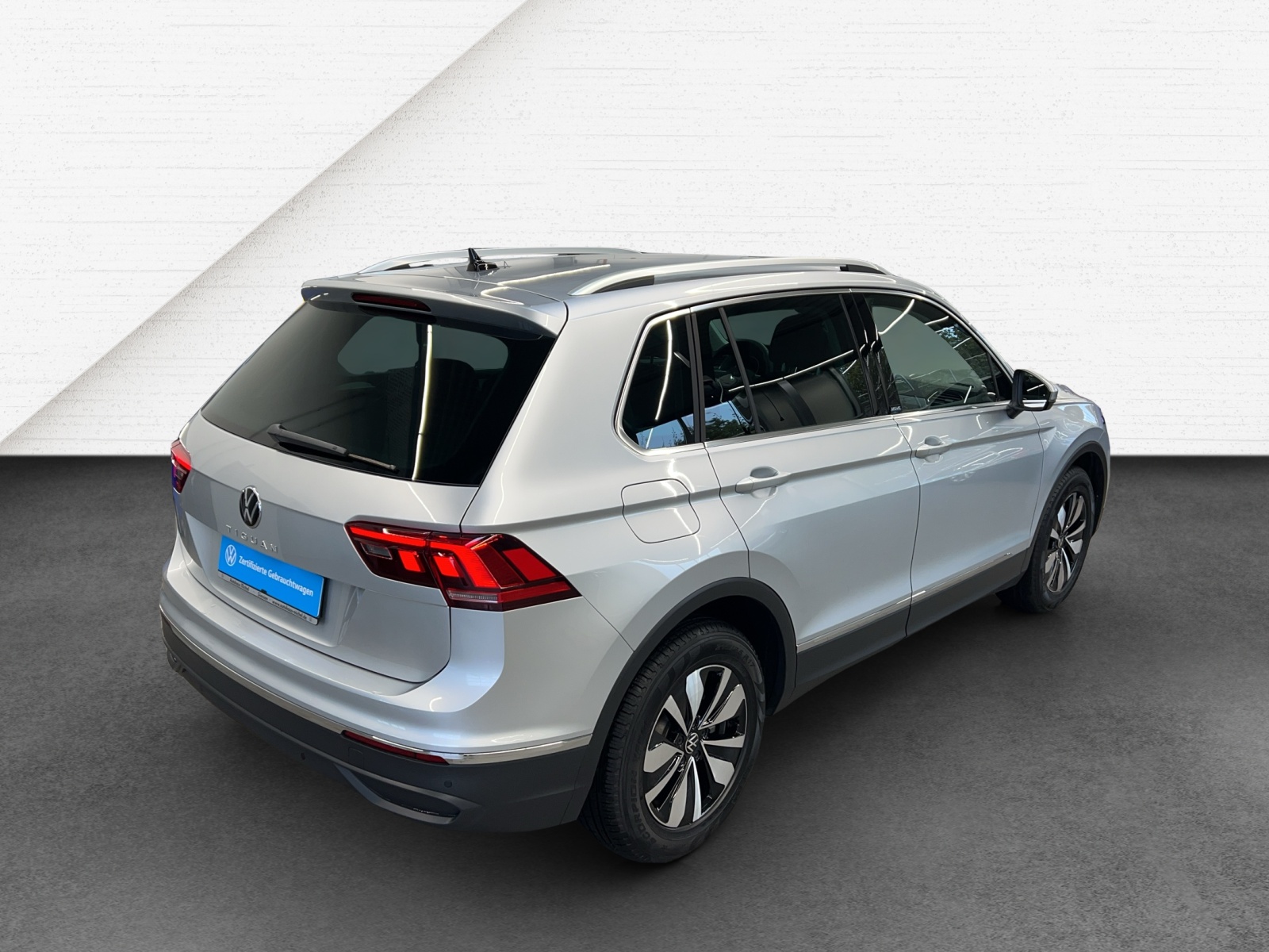 Tiguan 2.0 TDI DSG Move ACC LED Navi AHK