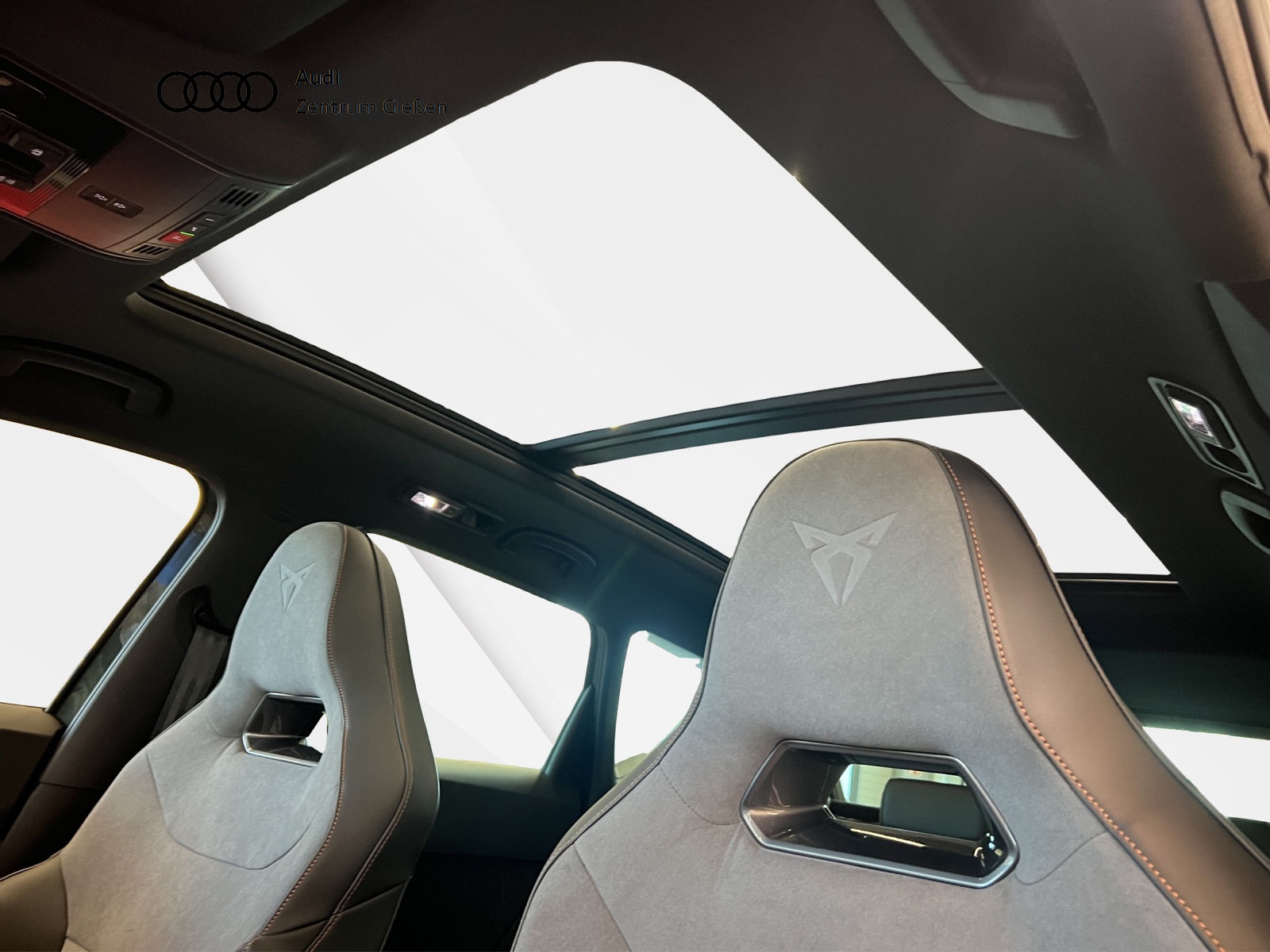 Ateca 2.0 TSI 4Drive VZ Tribe Edition Akrapovic PANO AHK