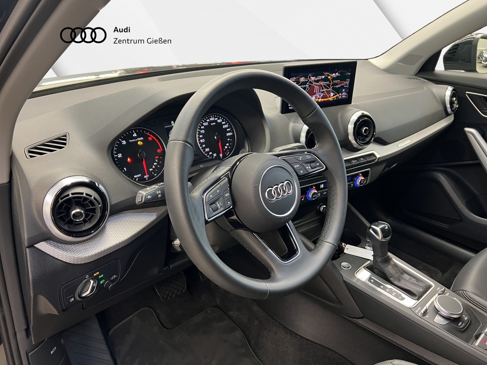 Q2 35 TDI quattro S-tronic advanced black AHK Navi