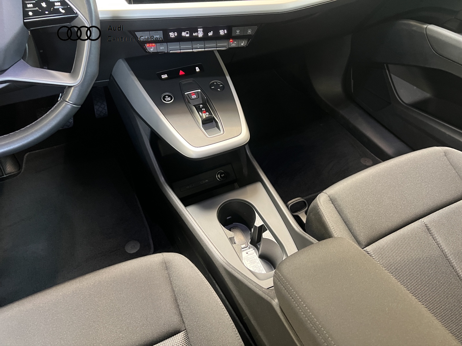 Q4 Sportback 40 e-tron S line Black MMI Navi Plus