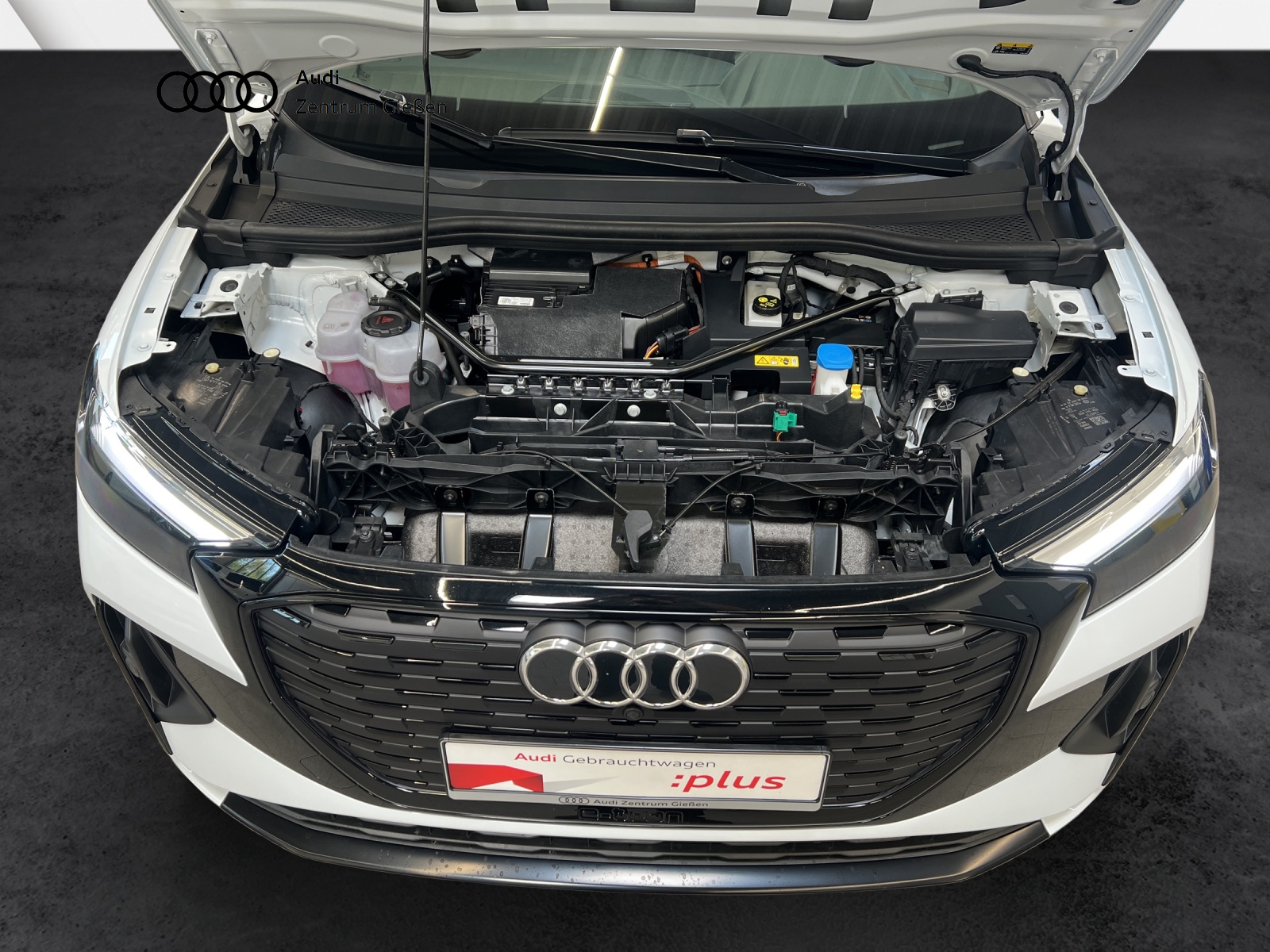 Q4 Sportback 40 e-tron S line Black MMI Navi Plus