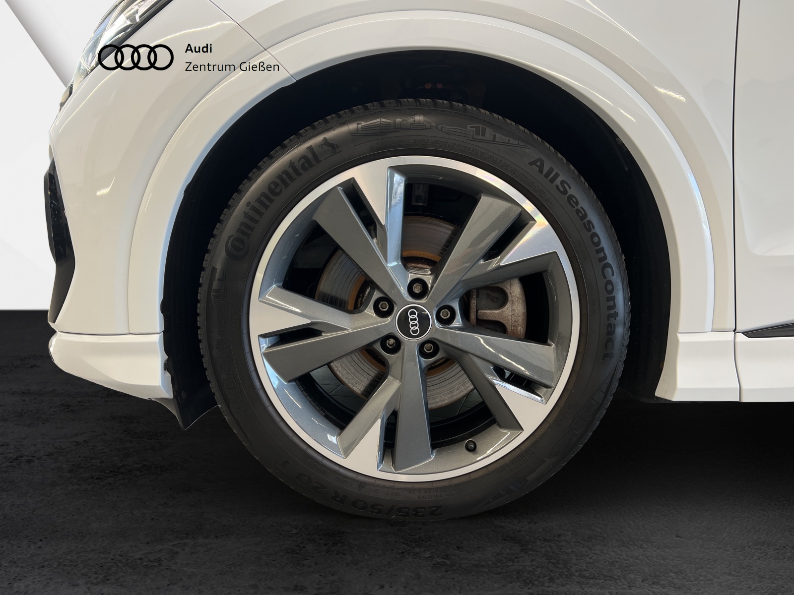 Q4 Sportback 40 e-tron S line Black MMI Navi Plus
