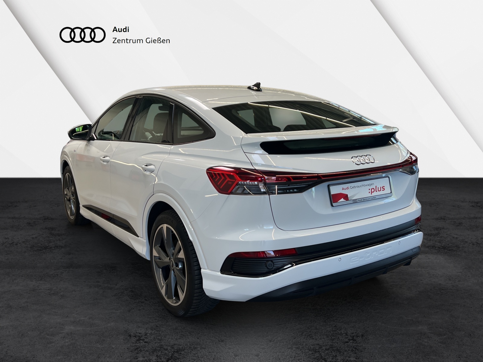 Q4 Sportback 40 e-tron S line Black MMI Navi Plus