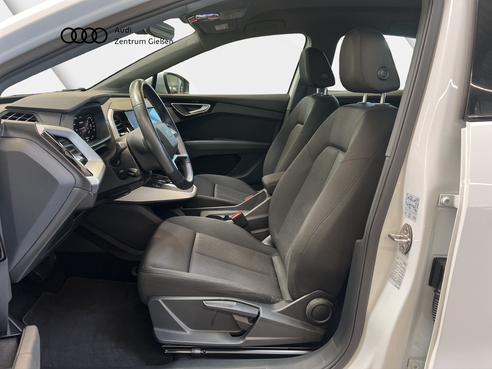 Q4 Sportback 40 e-tron S line Black MMI Navi Plus