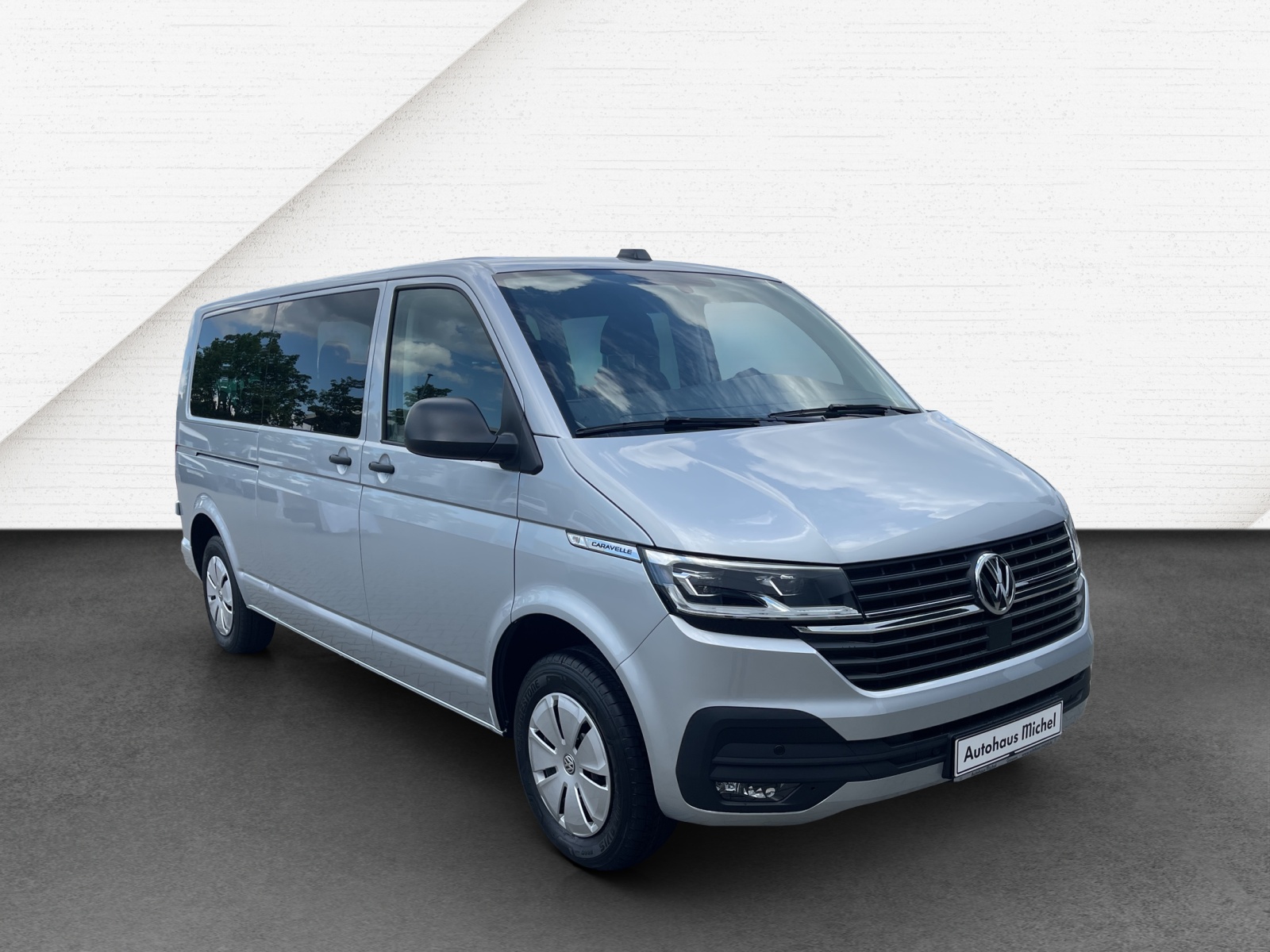 T6 Caravelle Trendline 6.1 2.0 TDI DSG AAHK LED PDC Climatronik ACC Navi Heckflügel