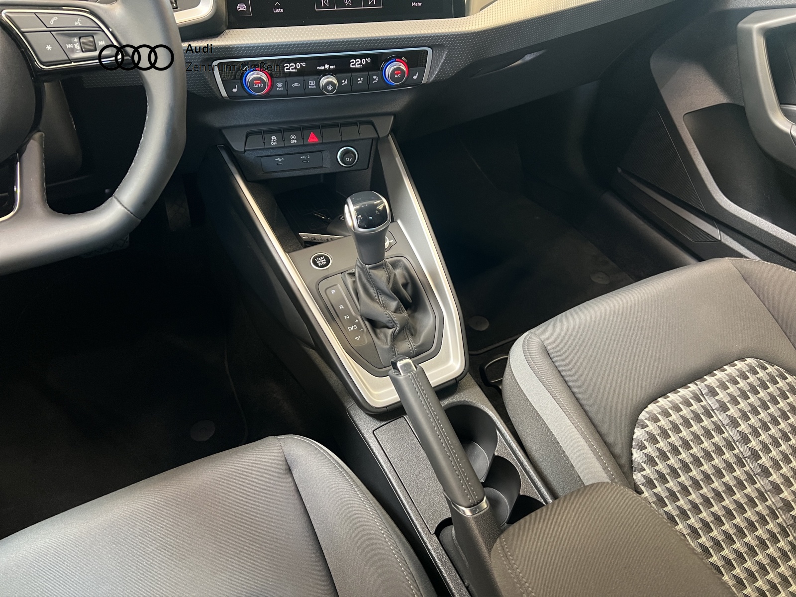 A1 Sportback 30 TFSI S-tronic S line Black LED smartphone interface