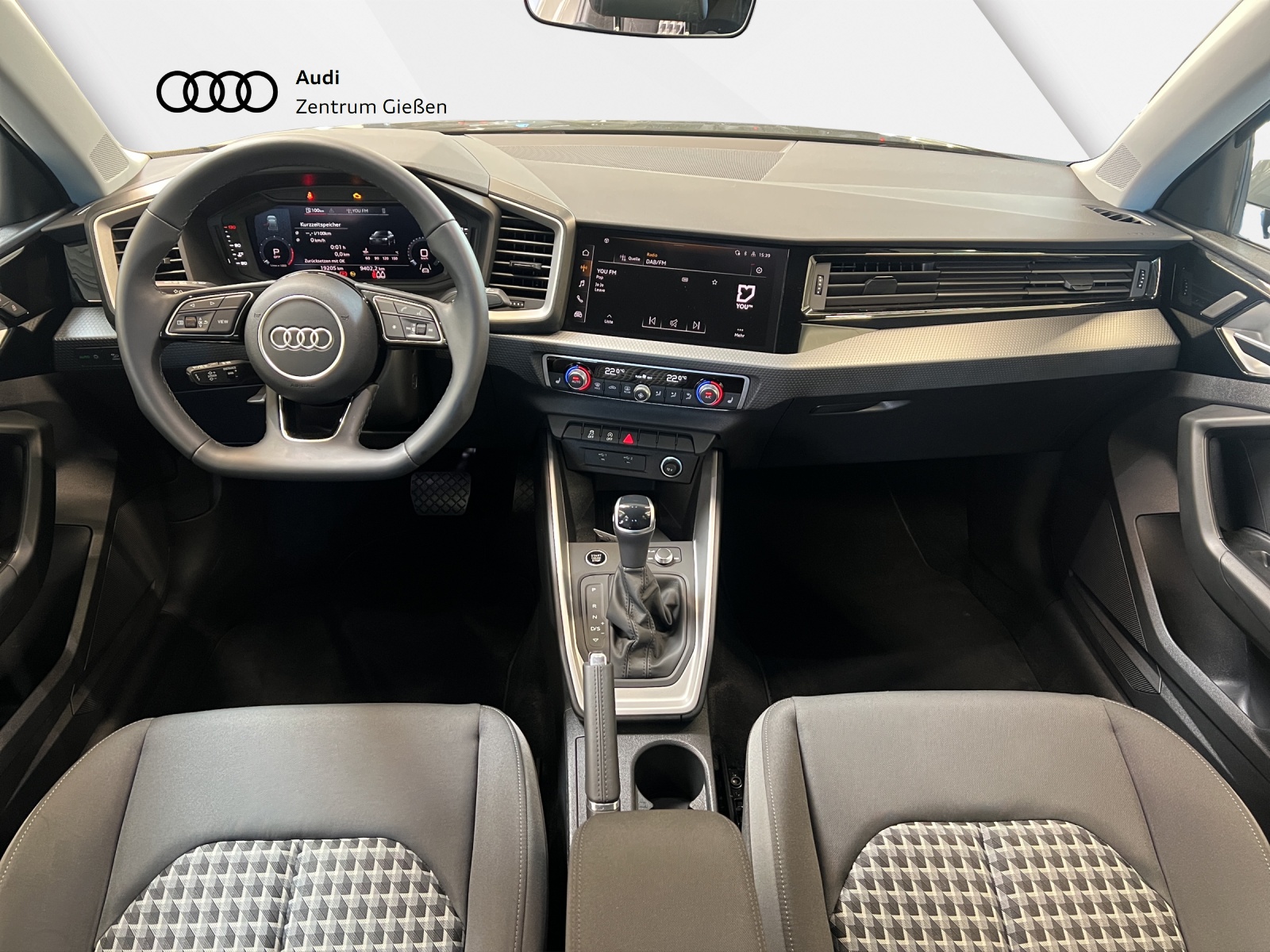 A1 Sportback 30 TFSI S-tronic S line Black LED smartphone interface