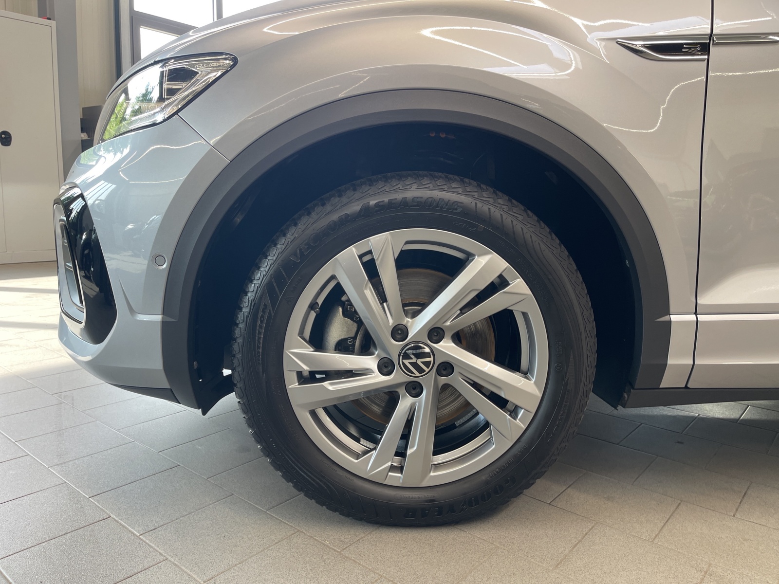 T-Roc 2.0 TDI DSG R-Line LED-Plus ACC Navi AHK