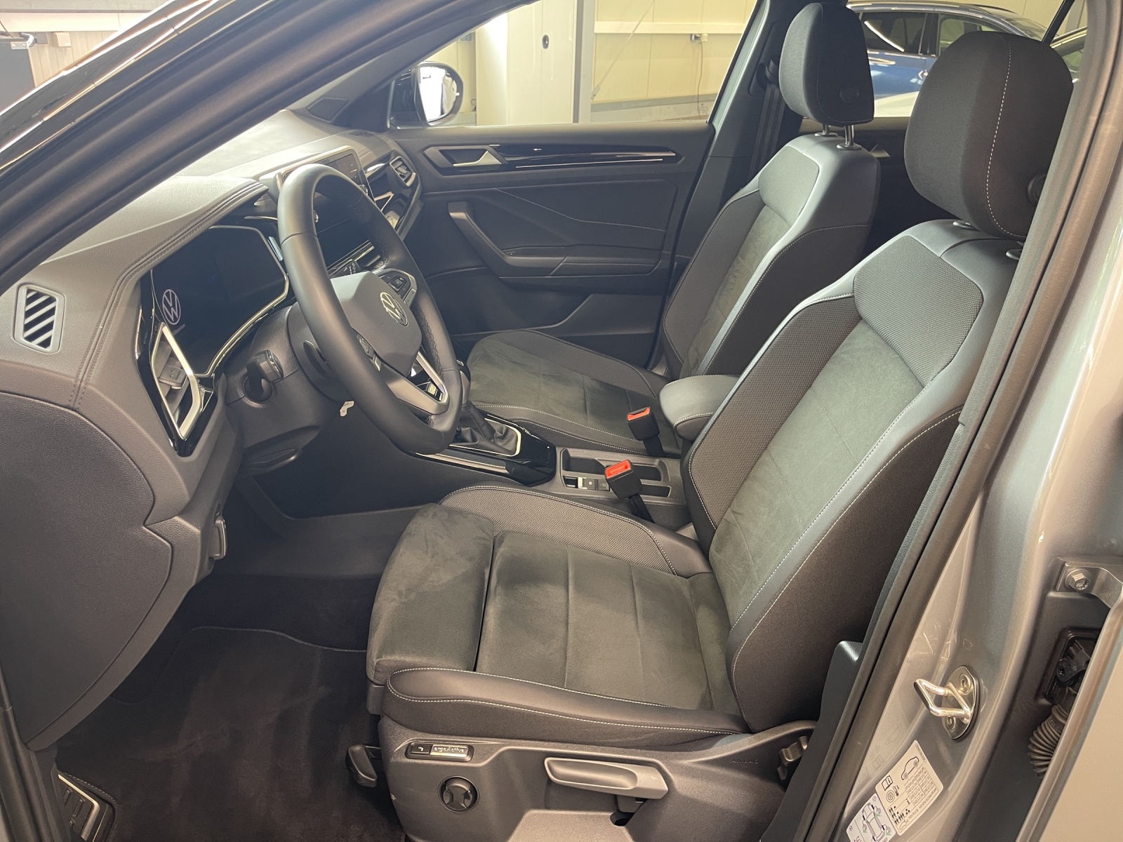 T-Roc 2.0 TDI DSG R-Line LED-Plus ACC Navi AHK