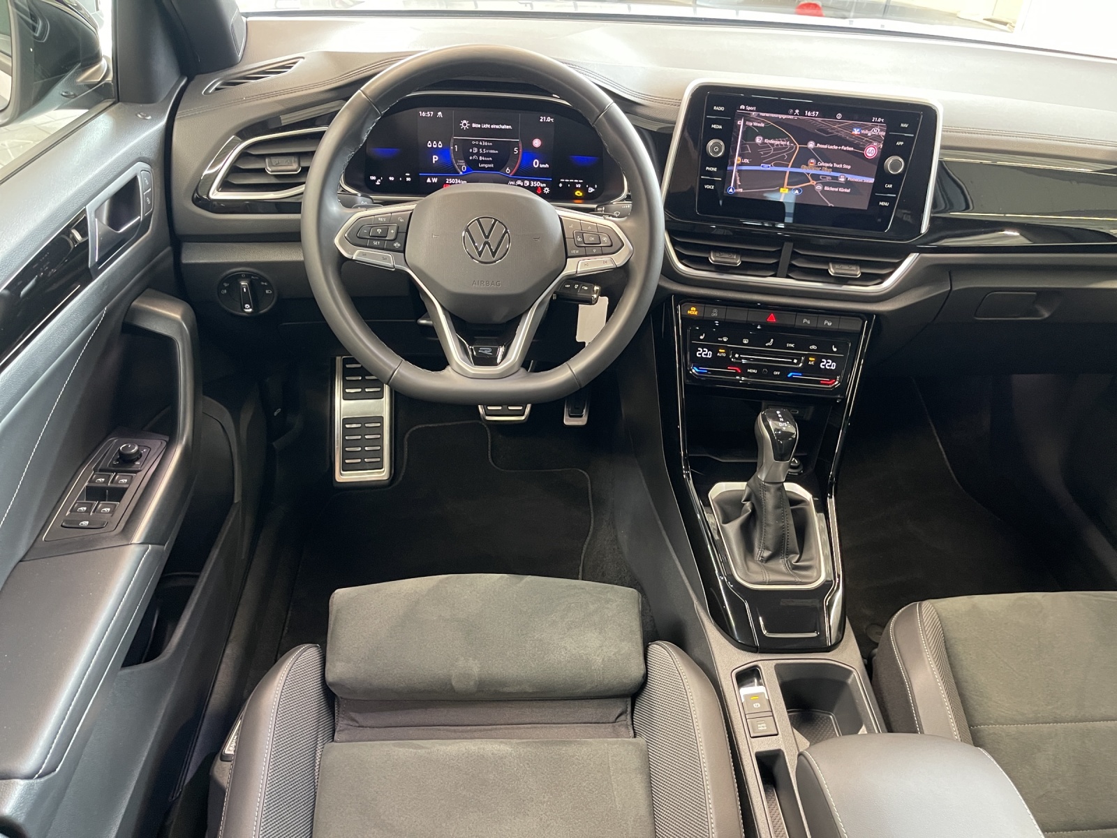 T-Roc 2.0 TDI DSG R-Line LED-Plus ACC Navi AHK