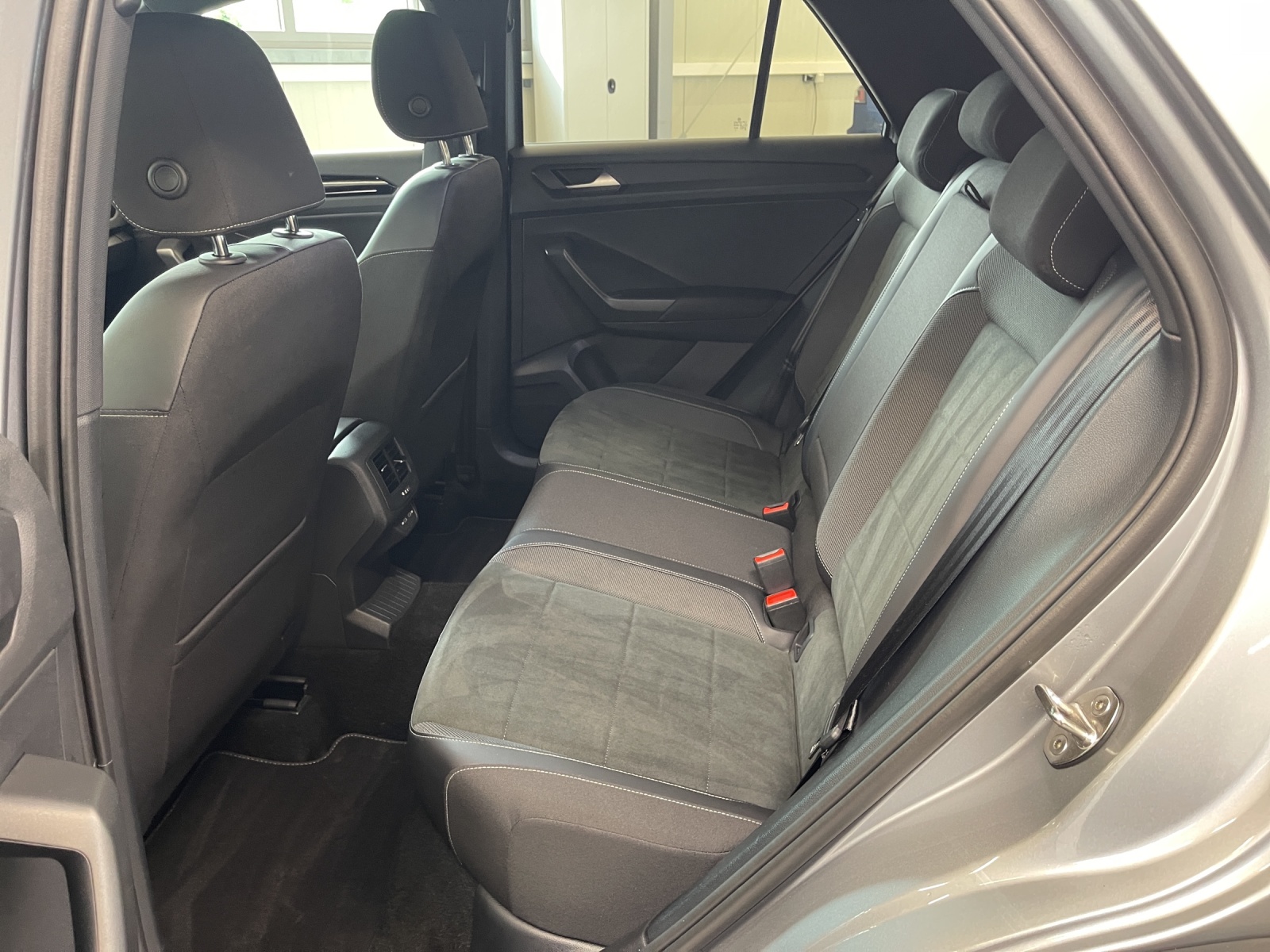 T-Roc 2.0 TDI DSG R-Line LED-Plus ACC Navi AHK