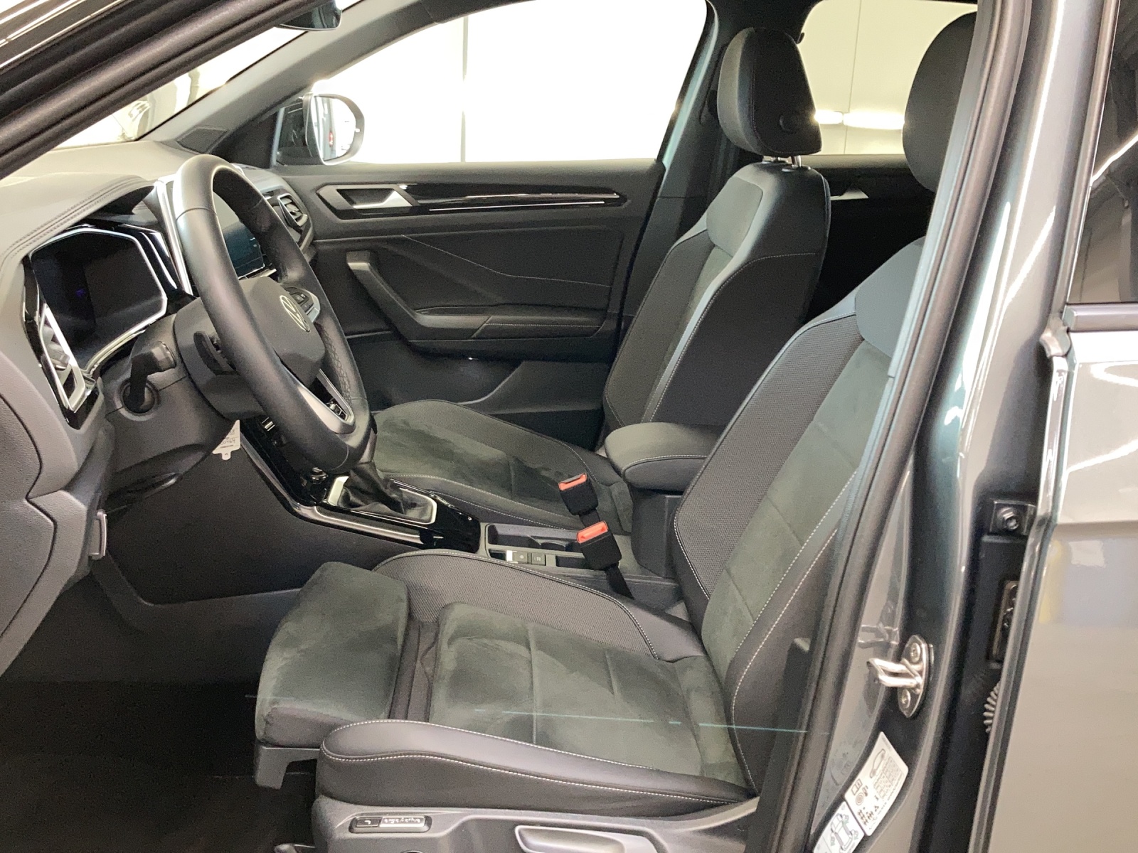 T-Roc 2.0 TDI DSG R-Line LED-Plus ACC Navi AHK