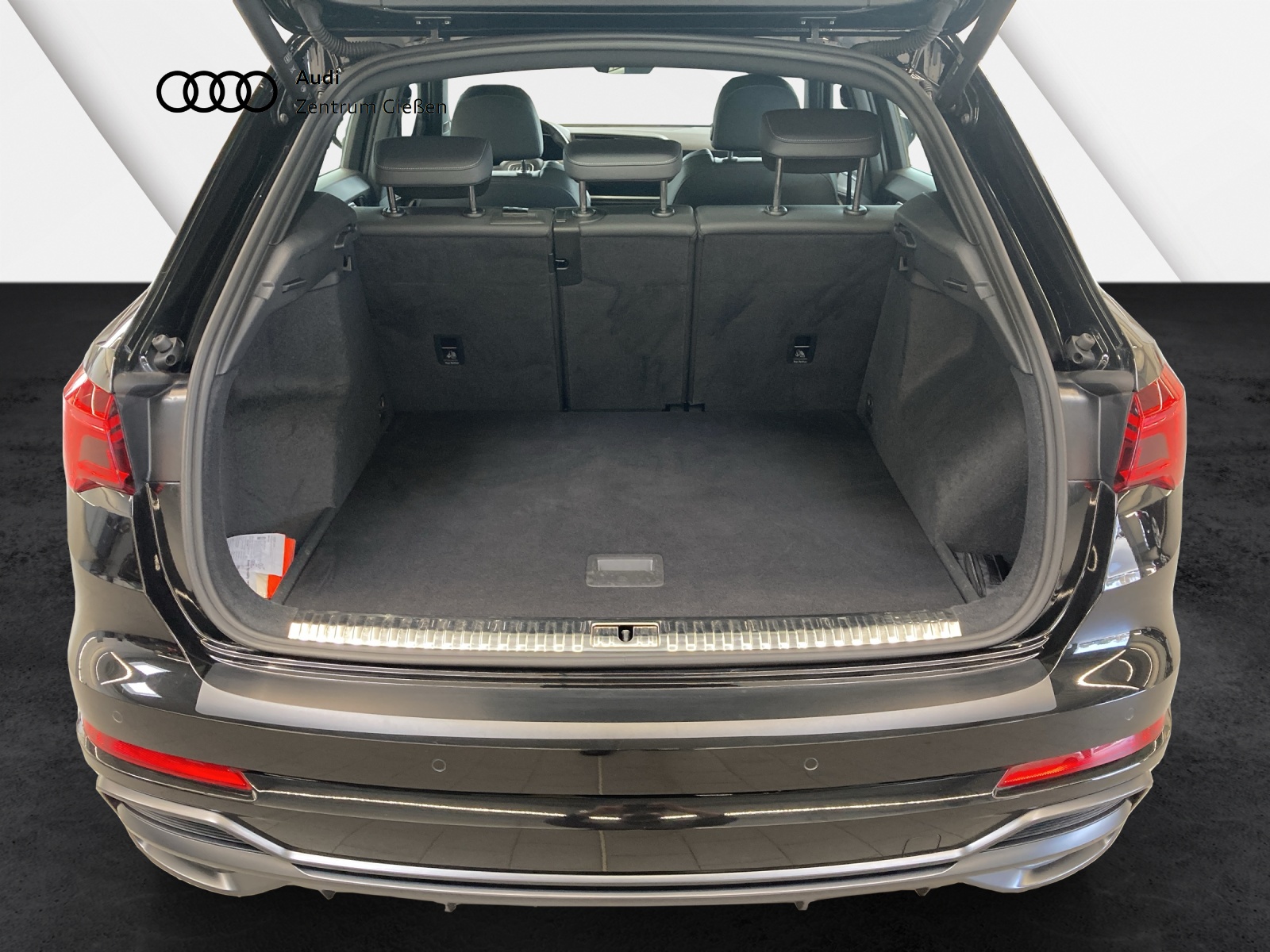 Q3 35 TDI S line Black MATRIX PANO SONOS NAVI