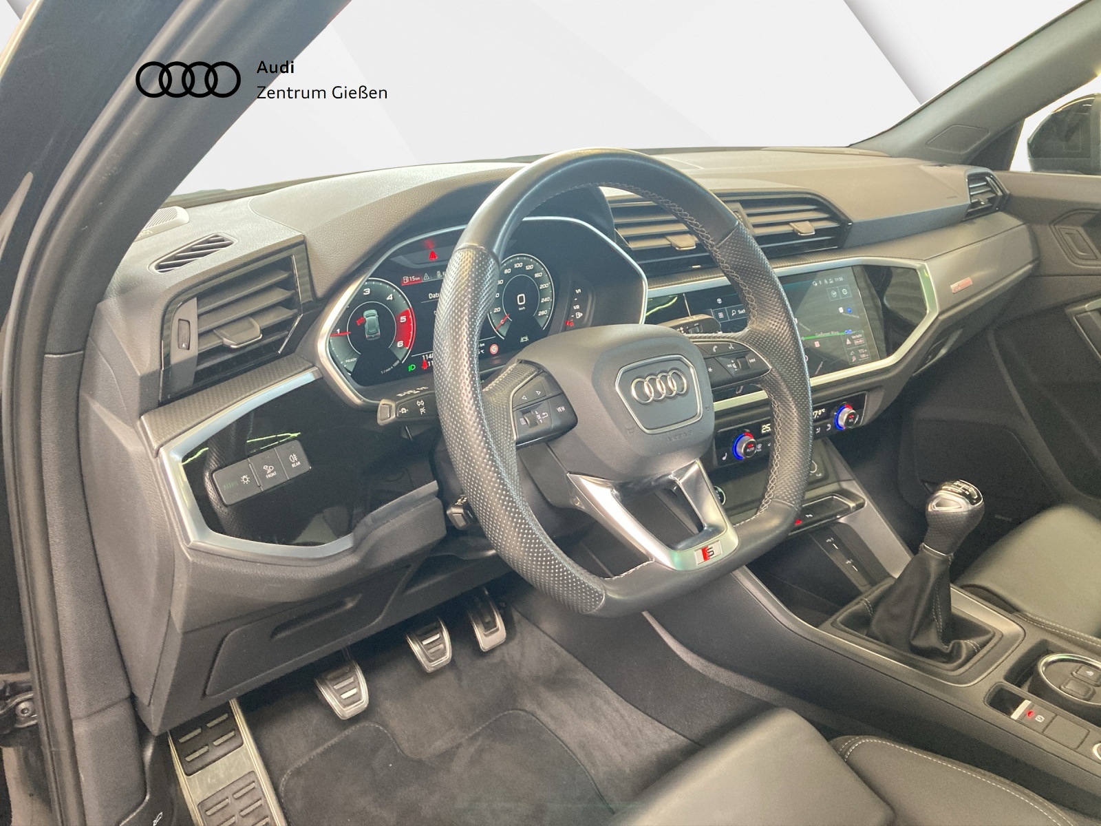 Q3 35 TDI S line Black MATRIX PANO SONOS NAVI