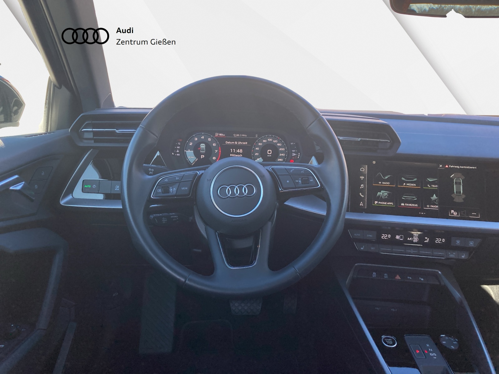 A3 Limousine 35 TFSI S-tronic advanced AHK Infotainment-Paket