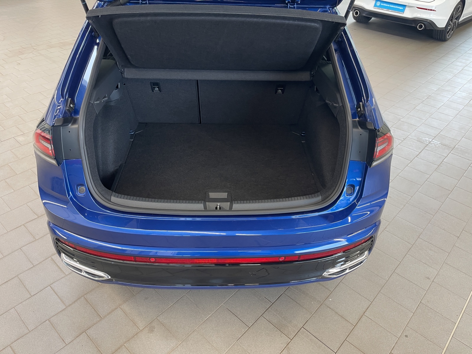 Taigo 1.5 TSI DSG R-Line IQ-Light TravelAssist Navi Rückkamera