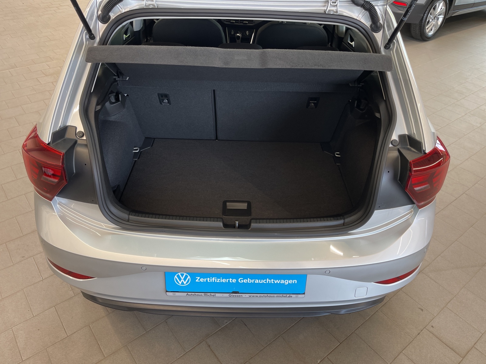 Polo 1.0 TSI Life LED Navi Einparkhilfe Alu
