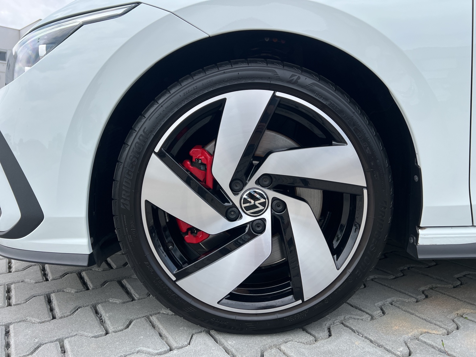 Golf VIII 2.0 TSI DSG GTI LED-Plus TravelAssist Navi Alu-18Zoll