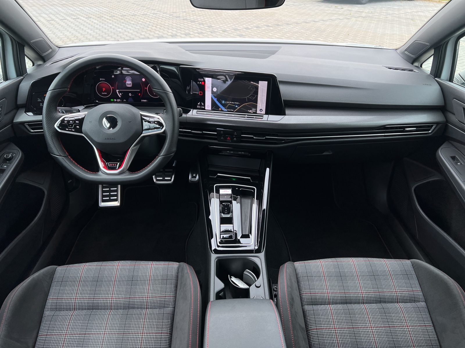 Golf VIII 2.0 TSI DSG GTI LED-Plus TravelAssist Navi Alu-18Zoll