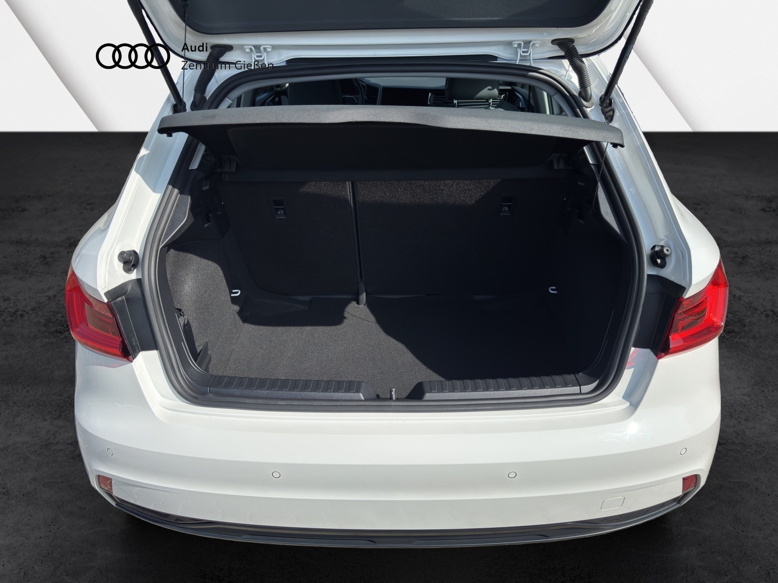 A1 Sportback 25 TFSI advanced smartphone interface Sitzheizung
