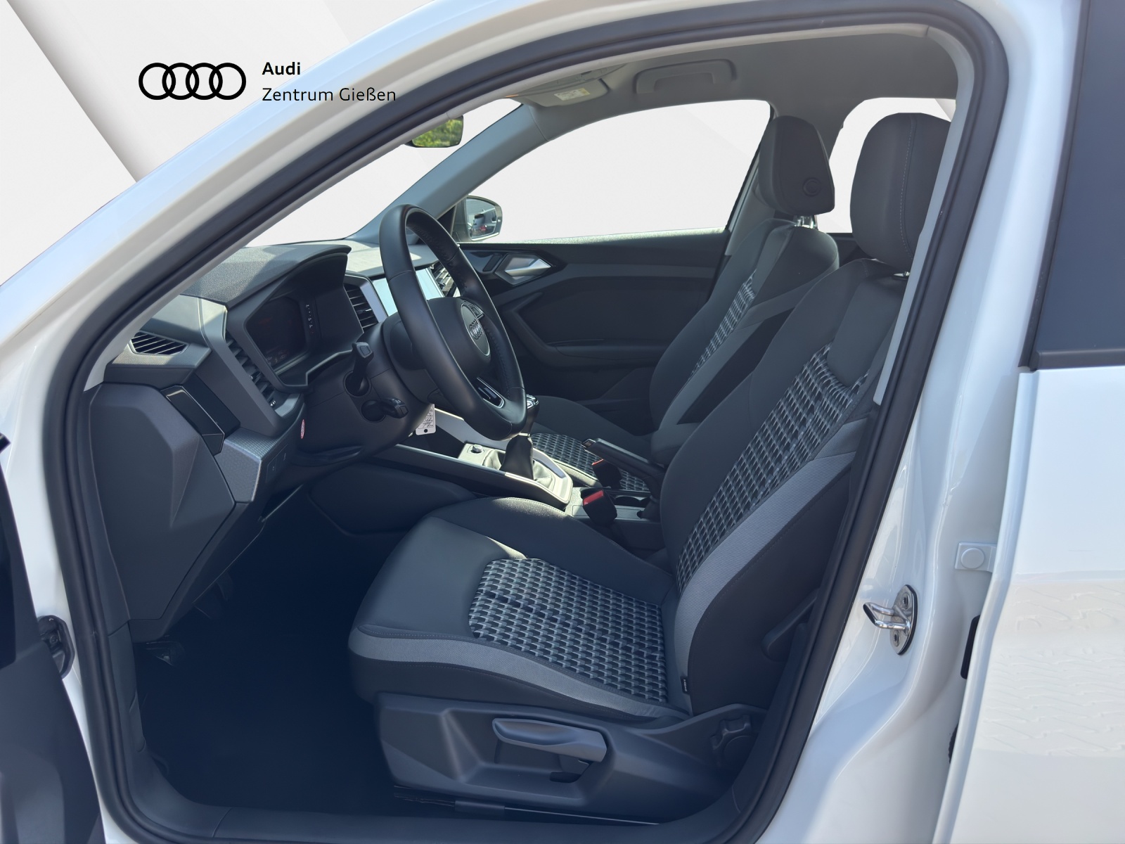 A1 Sportback 25 TFSI advanced smartphone interface Sitzheizung
