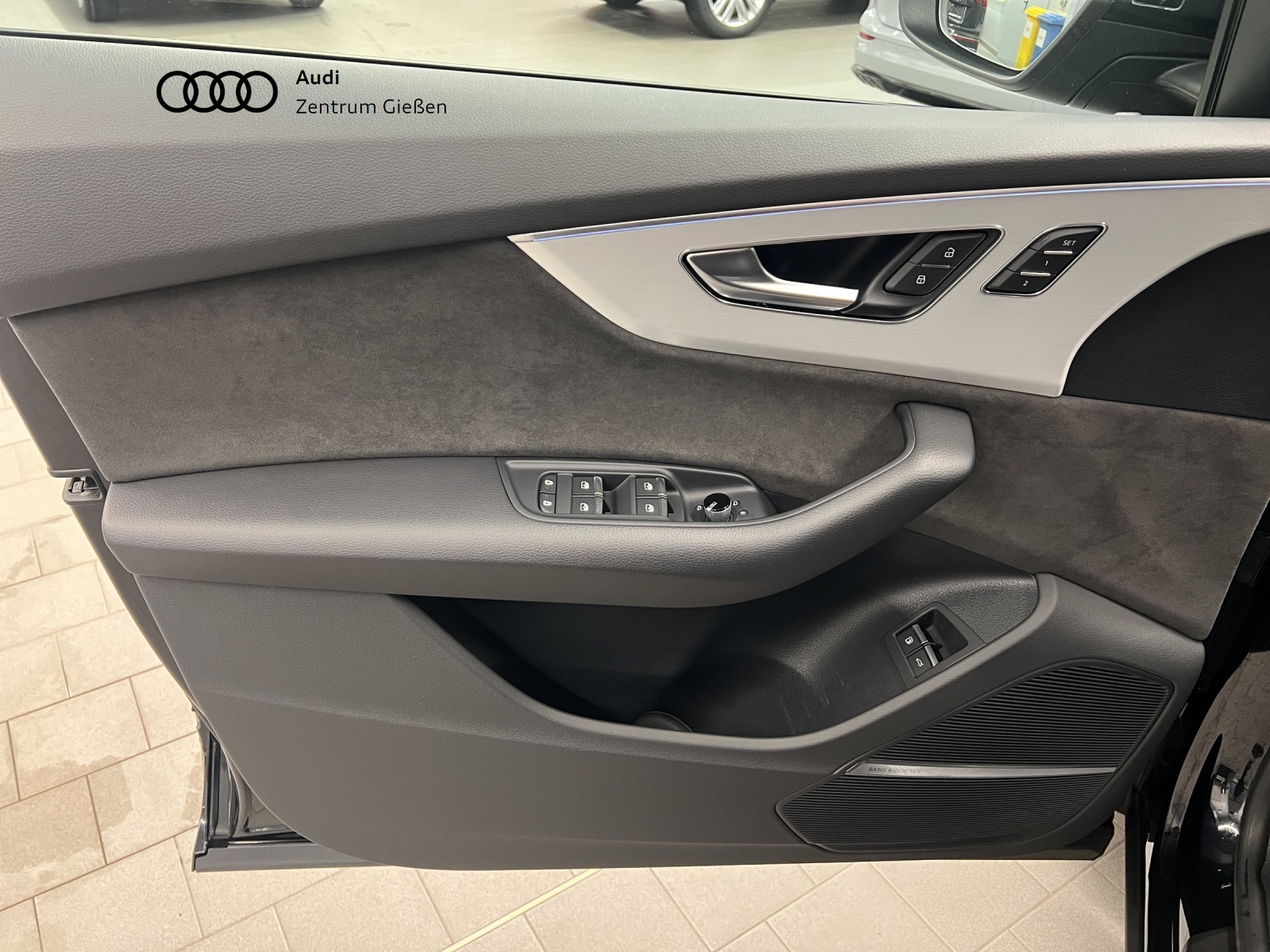 Q8 55 TFSI e quattro S line Black B&O HuD Massagesitz/Sitzbelüftun