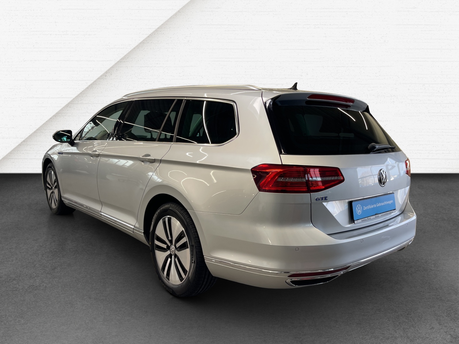 Passat Variant TSI Plug-In Hybrid DSG GTE ACC LED Panodach Navi AHK