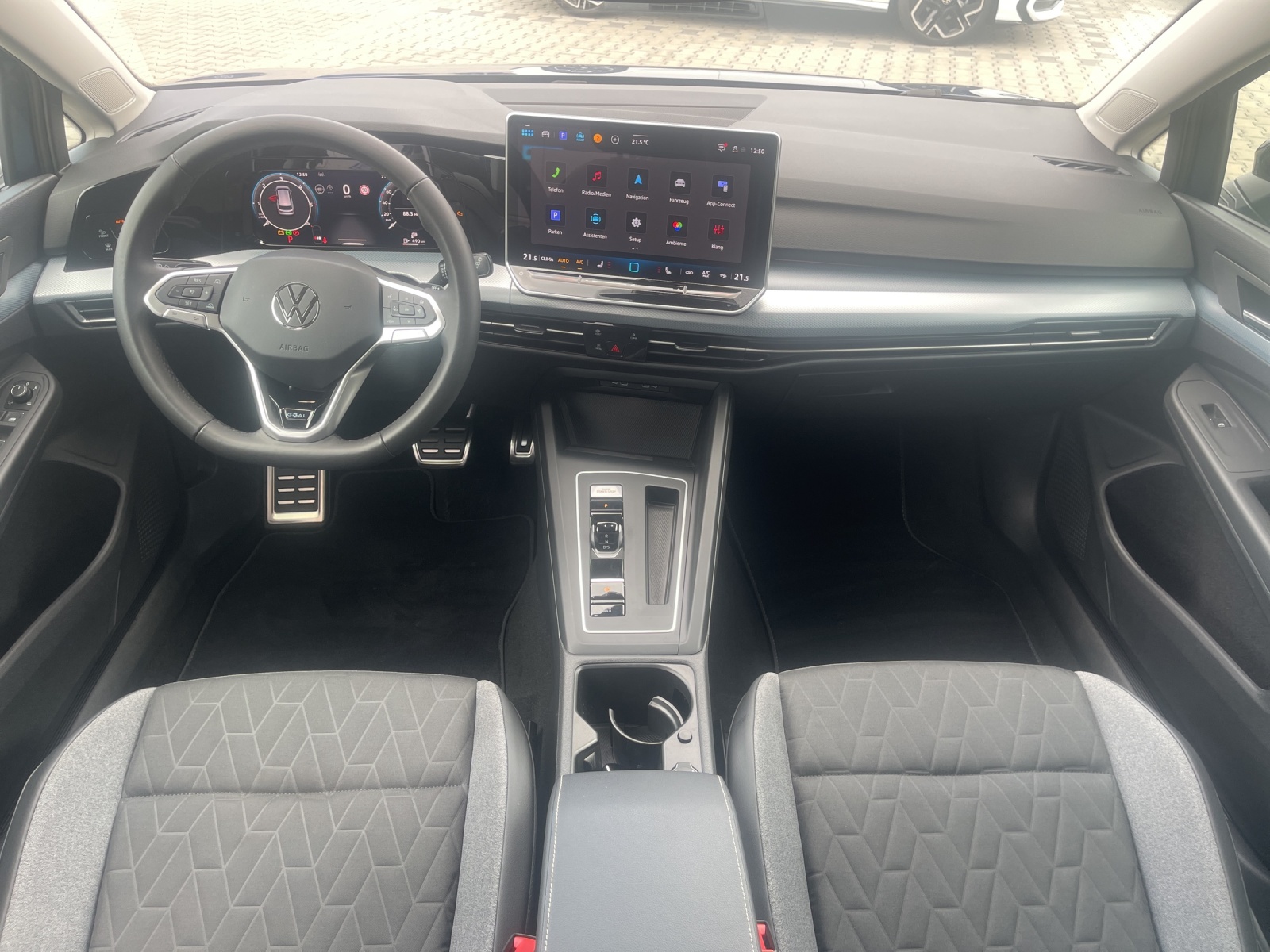 Golf VIII Variant 2.0 TDI DSG Goal IQ-Light TravelAssist Navi AHK