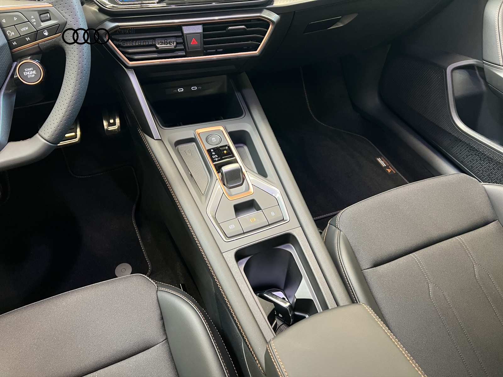 Leon Sportstourer 2.0 TDI DSG NEUES MODELL EDGE-Paket