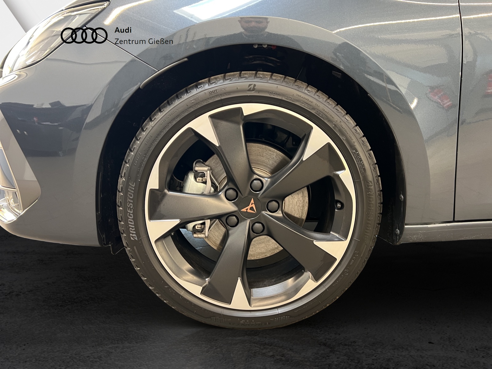 Leon Sportstourer 2.0 TDI DSG NEUES MODELL EDGE-Paket