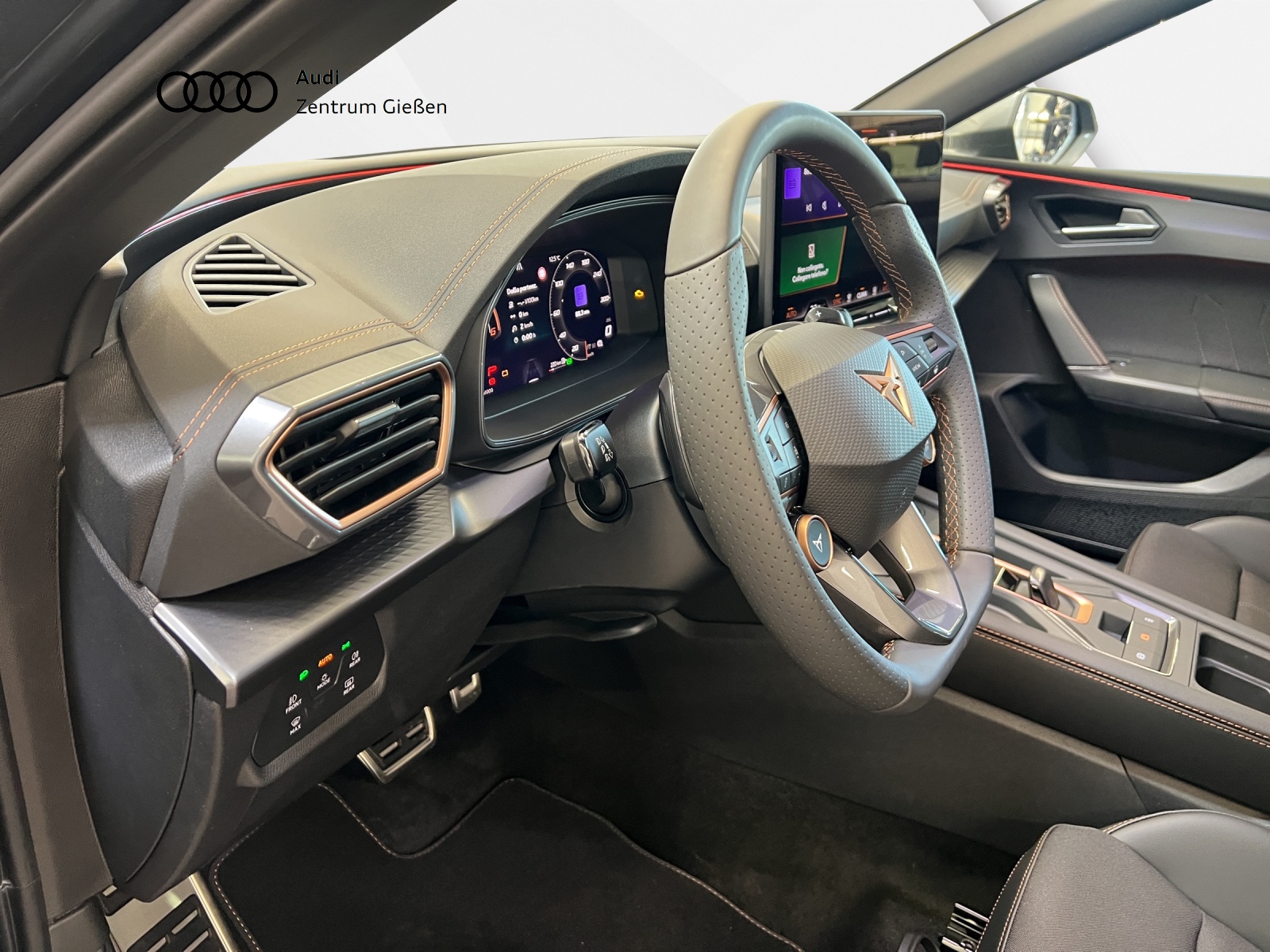 Leon Sportstourer 2.0 TDI DSG NEUES MODELL EDGE-Paket