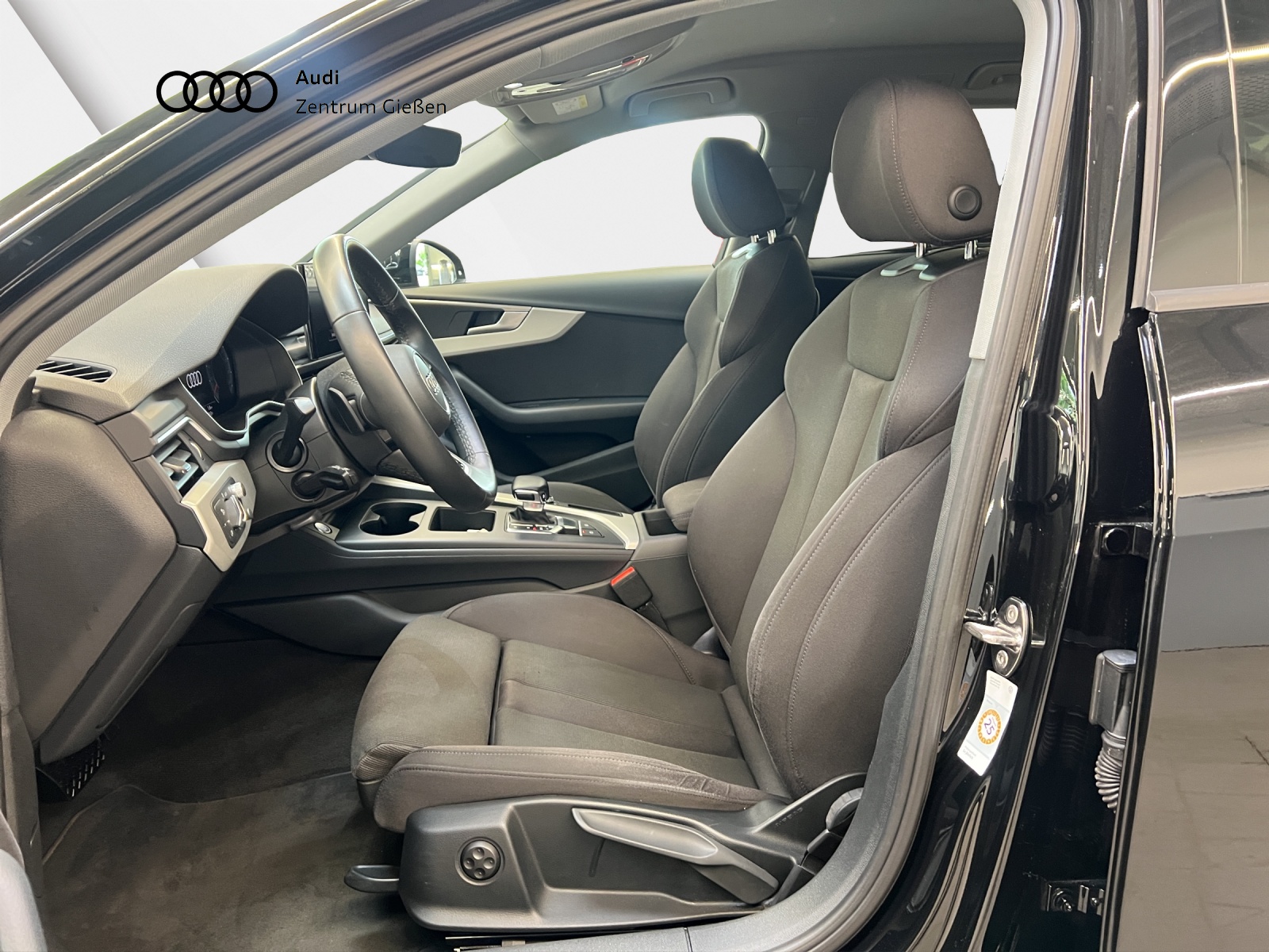 A4 Avant 40 TFSI quattro basis HuD MATRIX Navi