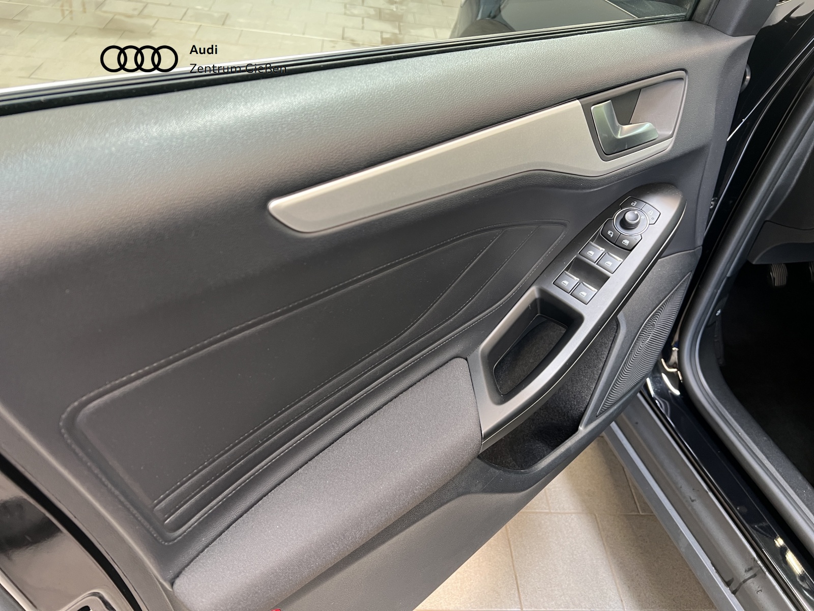 Focus1.0 EcoBoost Mild-Hybrid Cool & Connect S/S LED Kamera Navi