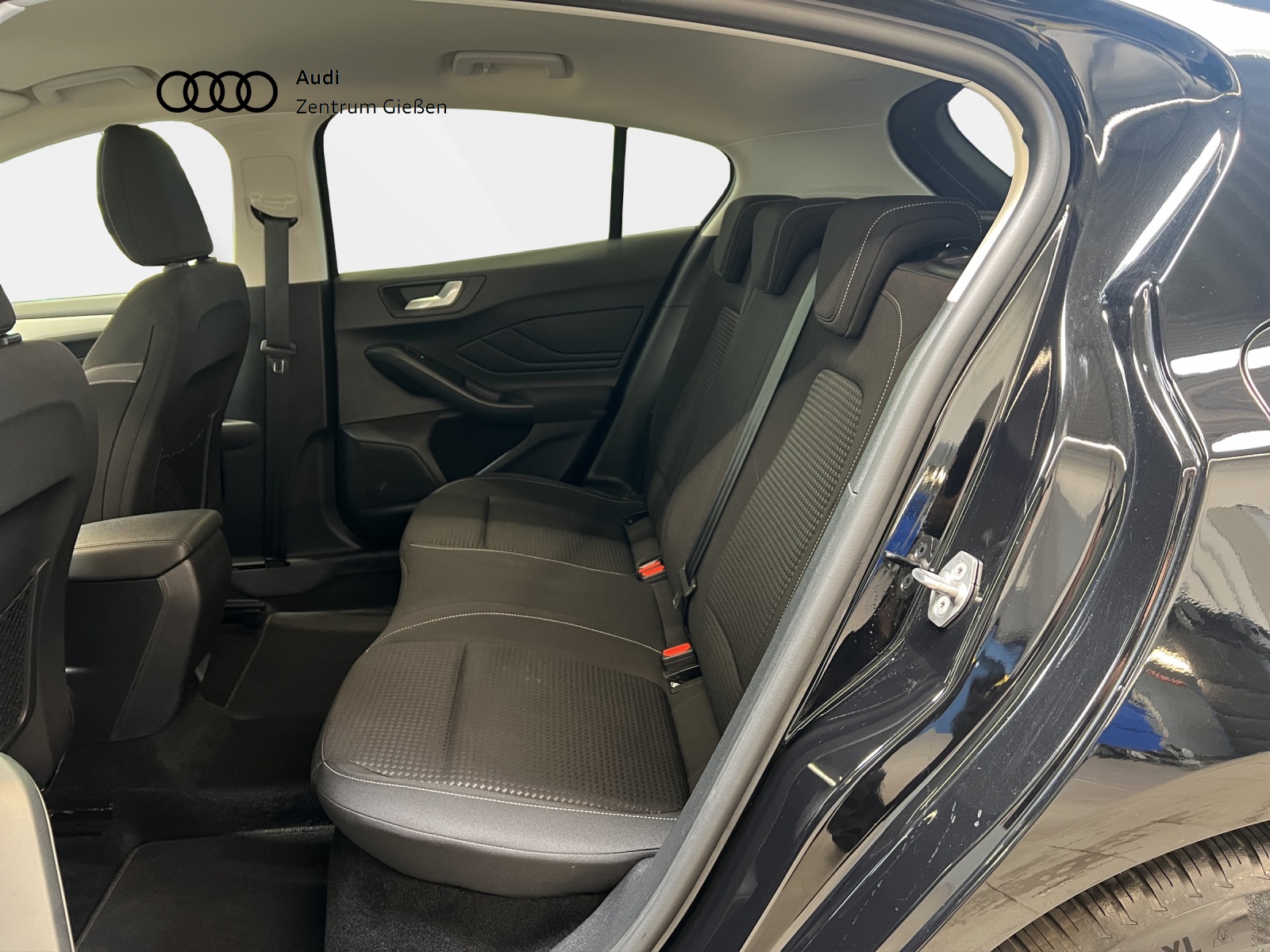 Focus1.0 EcoBoost Mild-Hybrid Cool & Connect S/S LED Kamera Navi