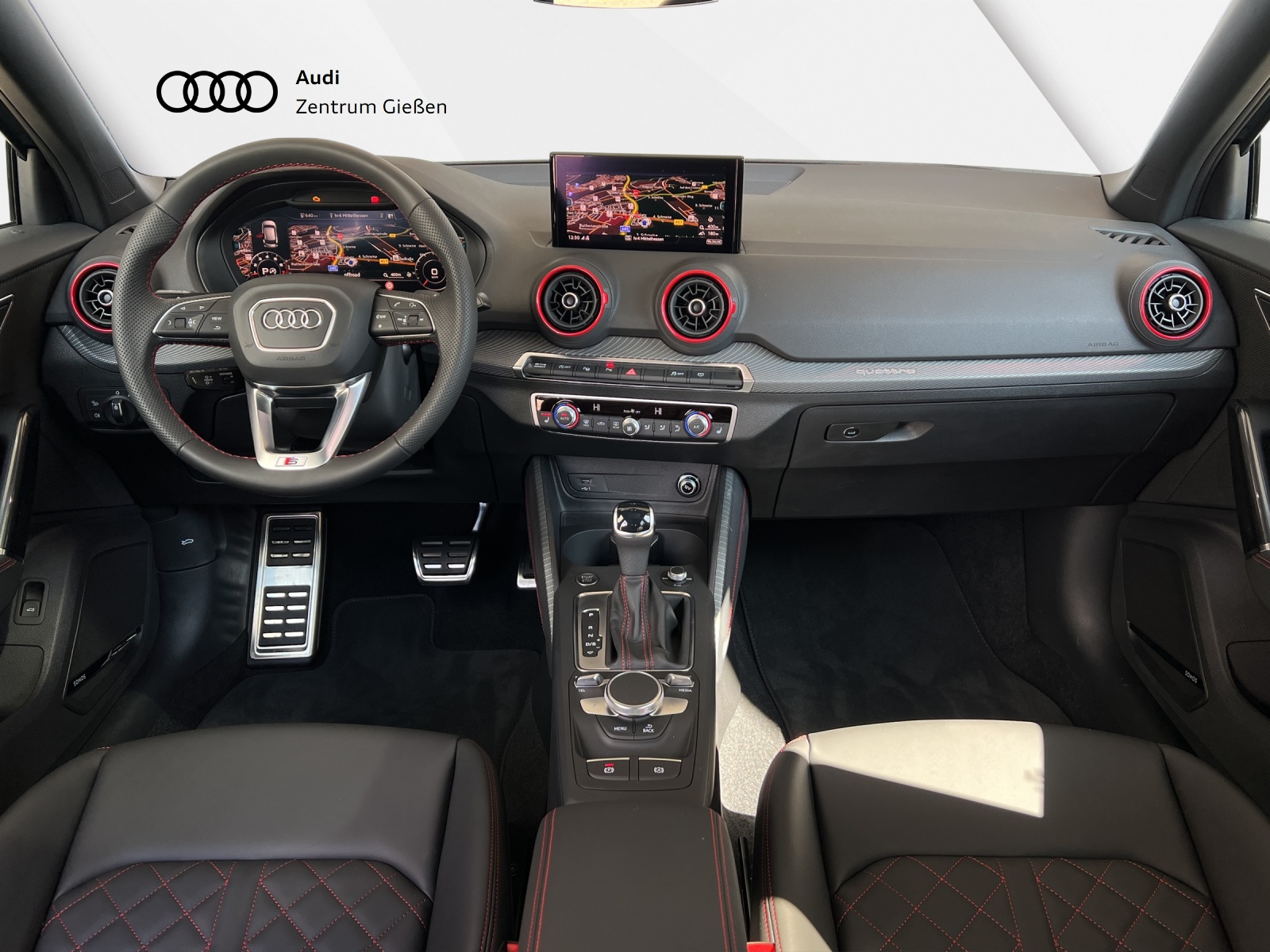Q2 40 TFSI quattro S line SONOS Matrix PANO AHK