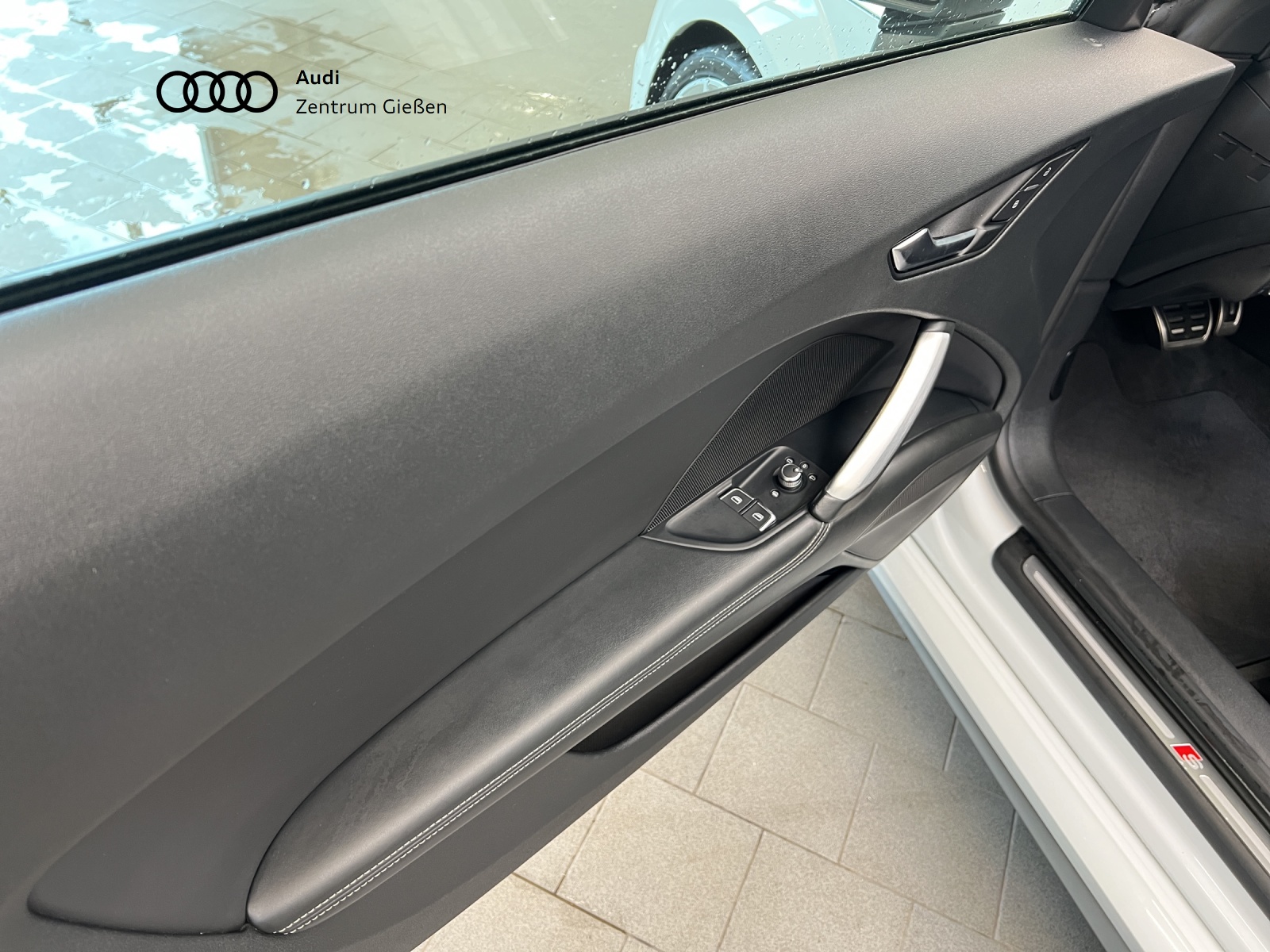 TT Roadster 45 TFSI quattro S line Lederpaket Navi LED