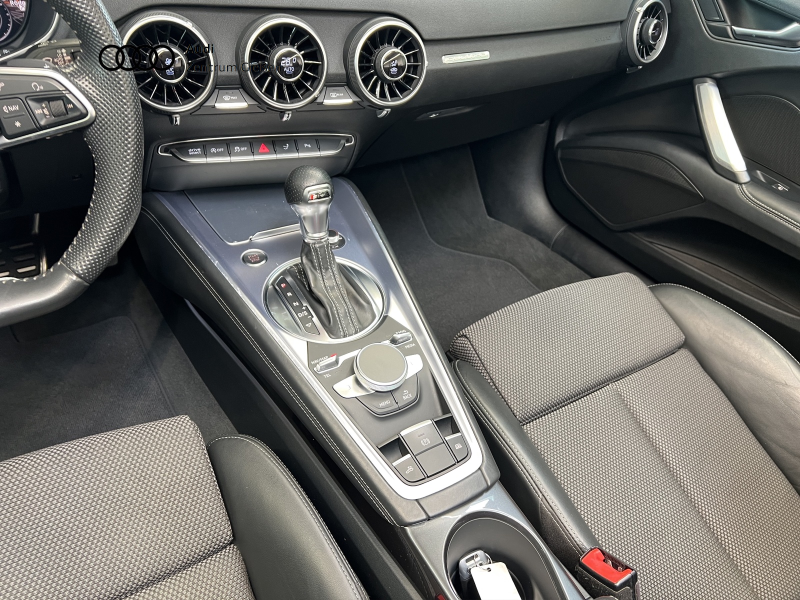 TT Roadster 45 TFSI quattro S line Lederpaket Navi LED