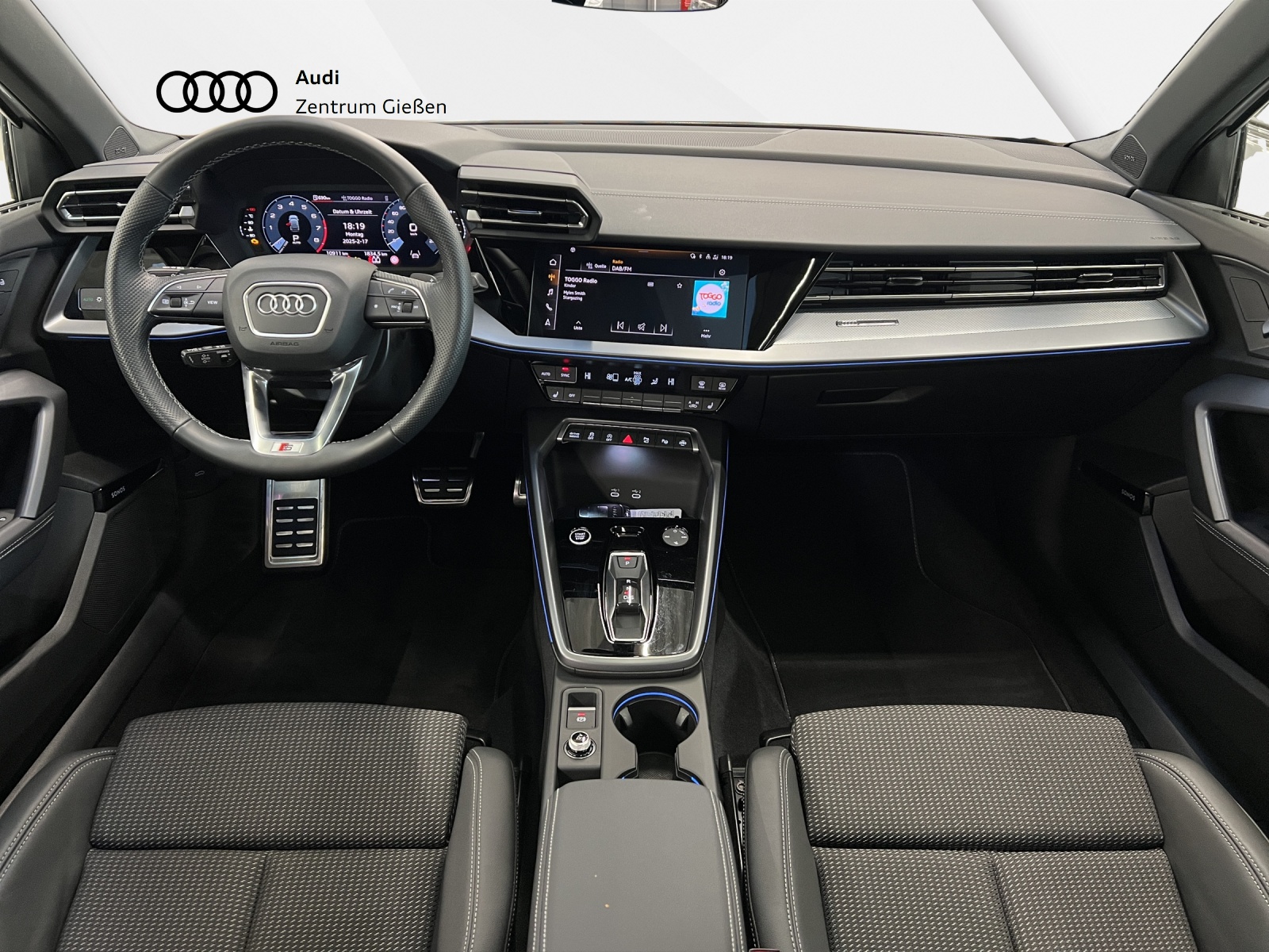 A3 Sportback 35 TFSI S line PANO SONOS MATRIX-LED