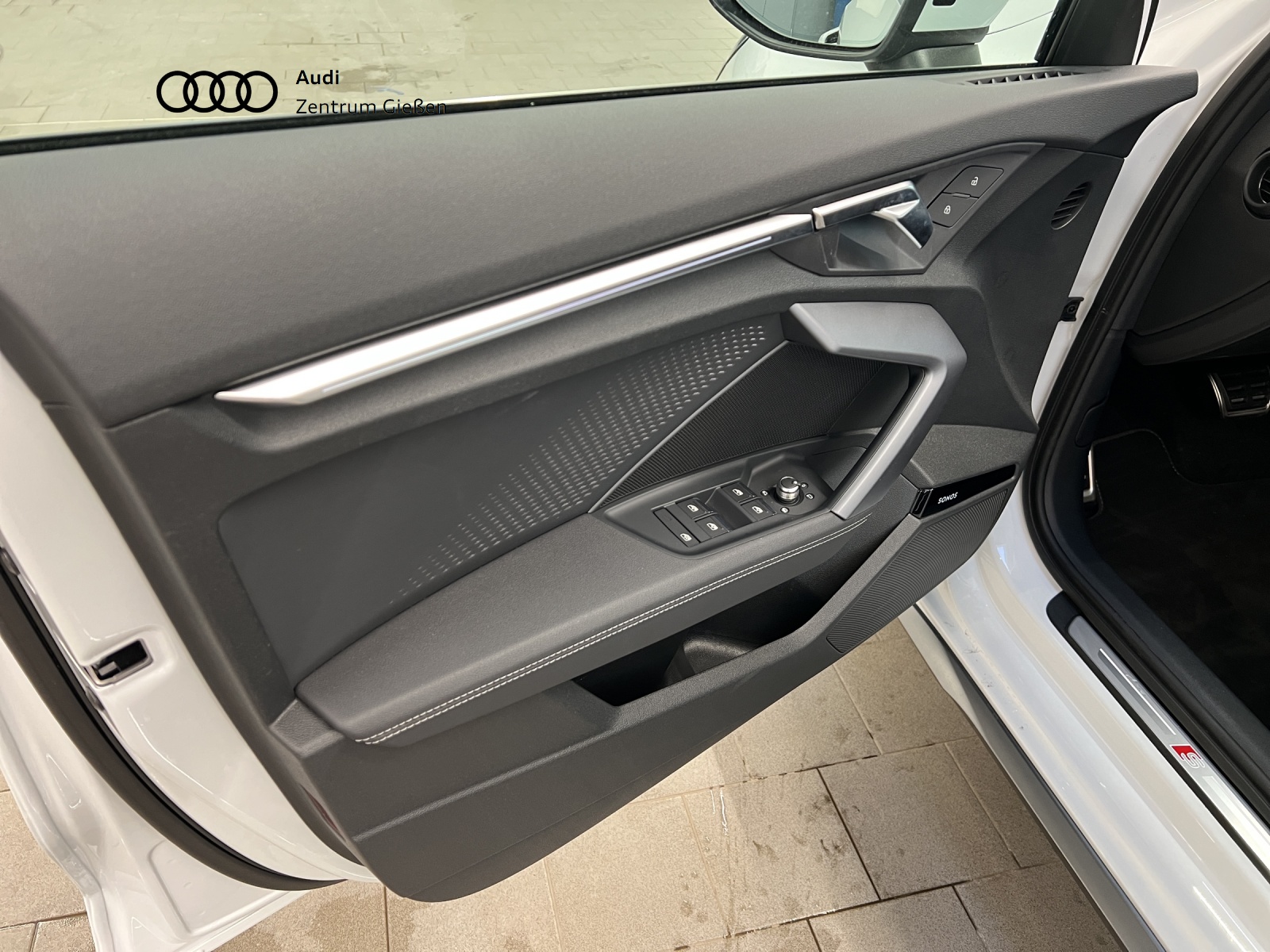 A3 Sportback 35 TFSI S line PANO SONOS MATRIX-LED