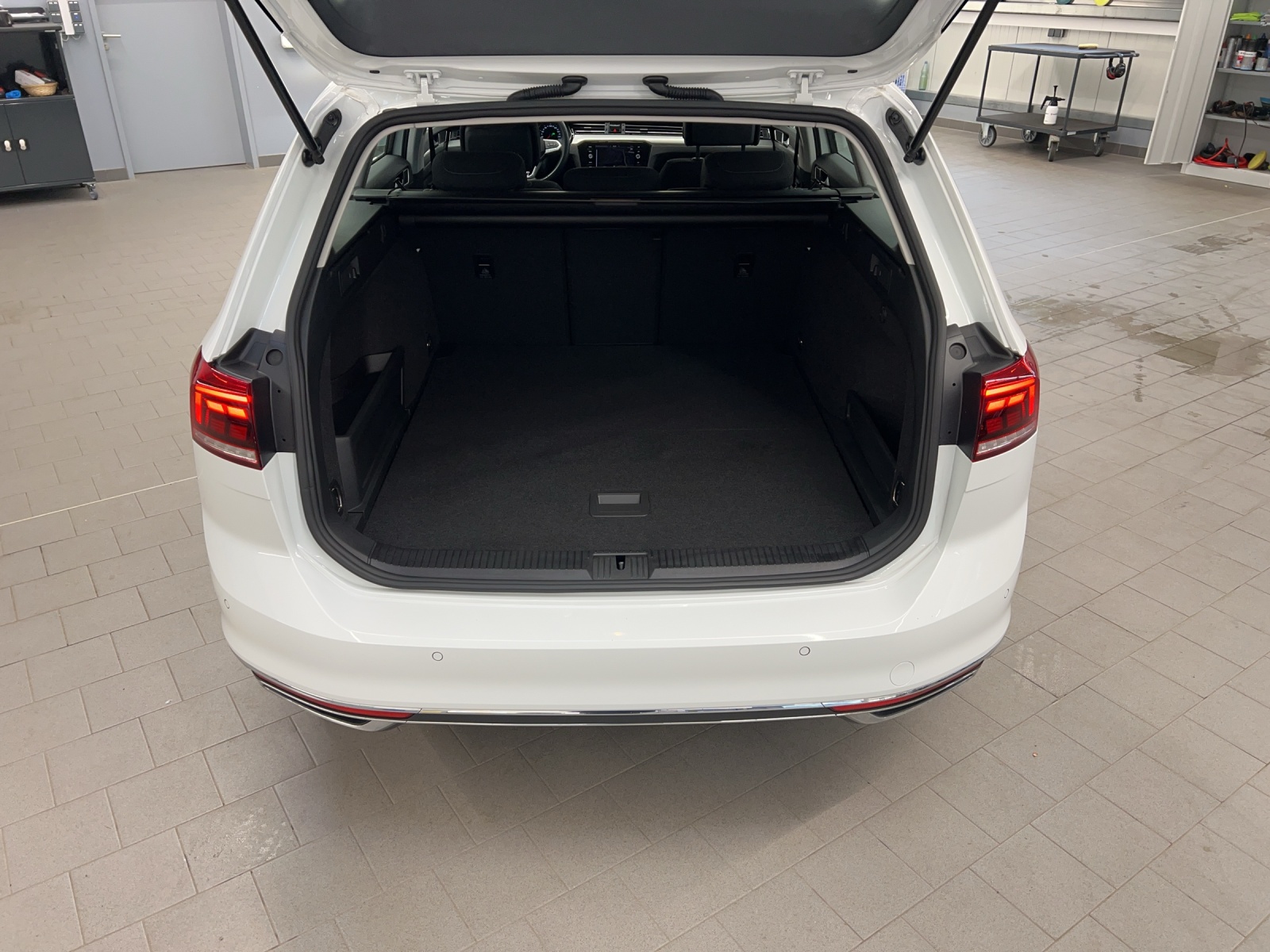 Passat Variant TSI Plug-In Hybrid DSG GTE TravelAssist LED Navi Rückkamera