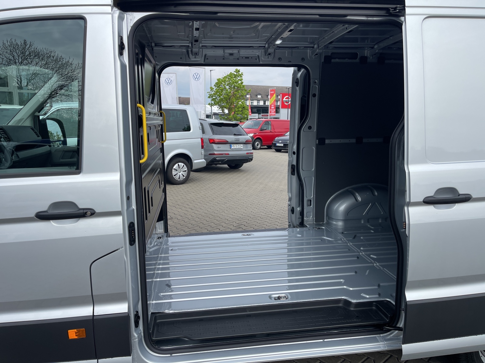 Crafter 35 Kasten 2,0 l AHK PDC Kamera